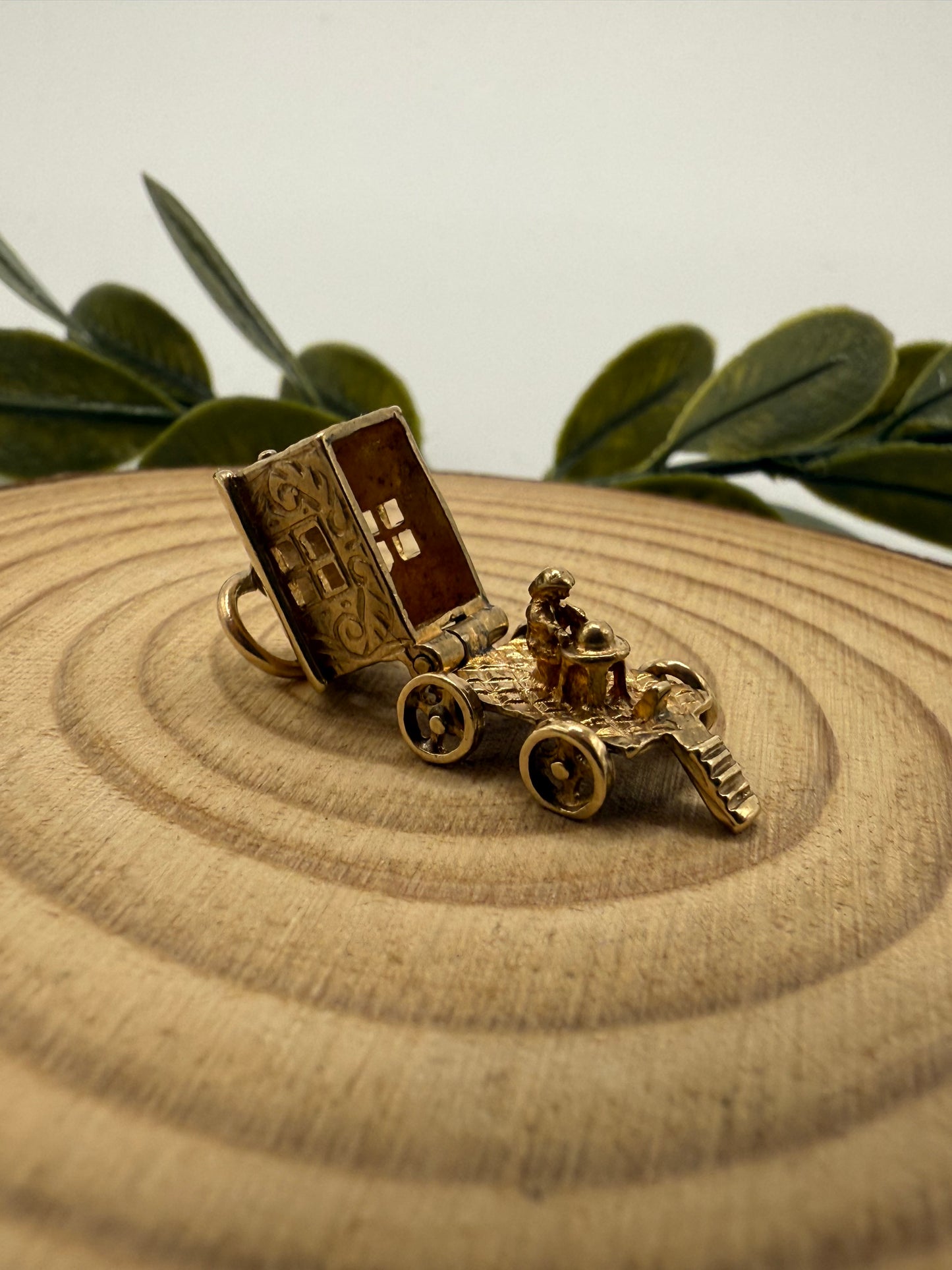 Vintage 9ct Gold Gypsy Caravan Opening Fortune Teller Charm