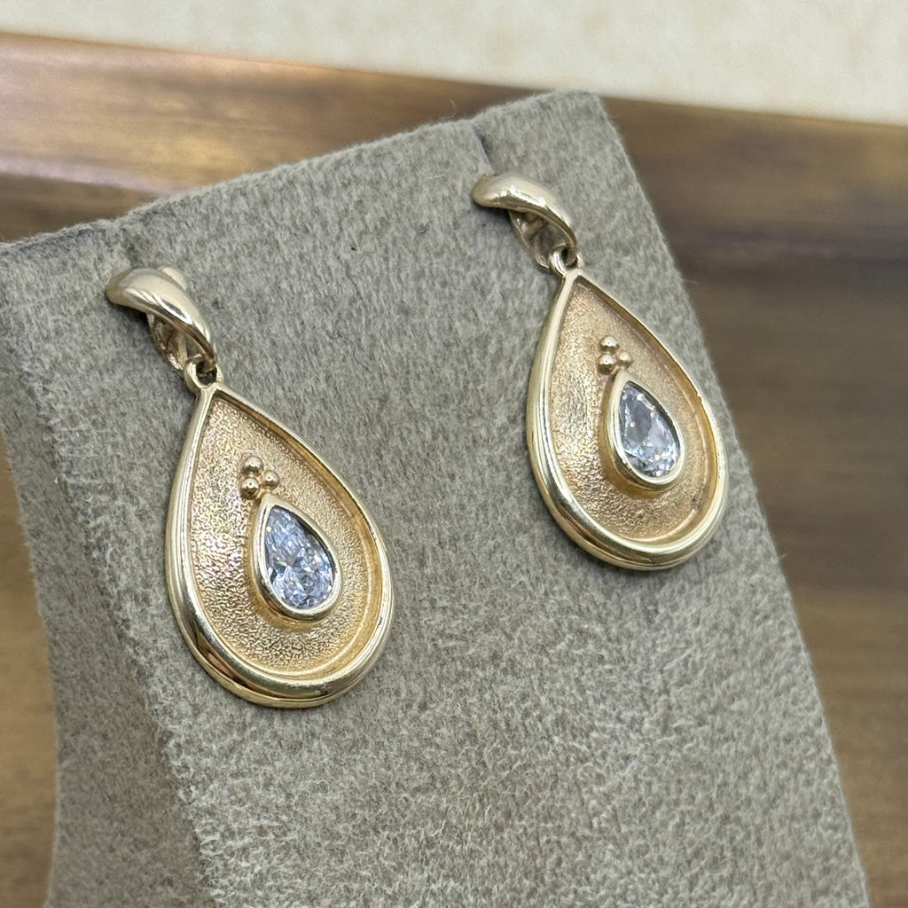 Vintage 9ct Gold Earrings