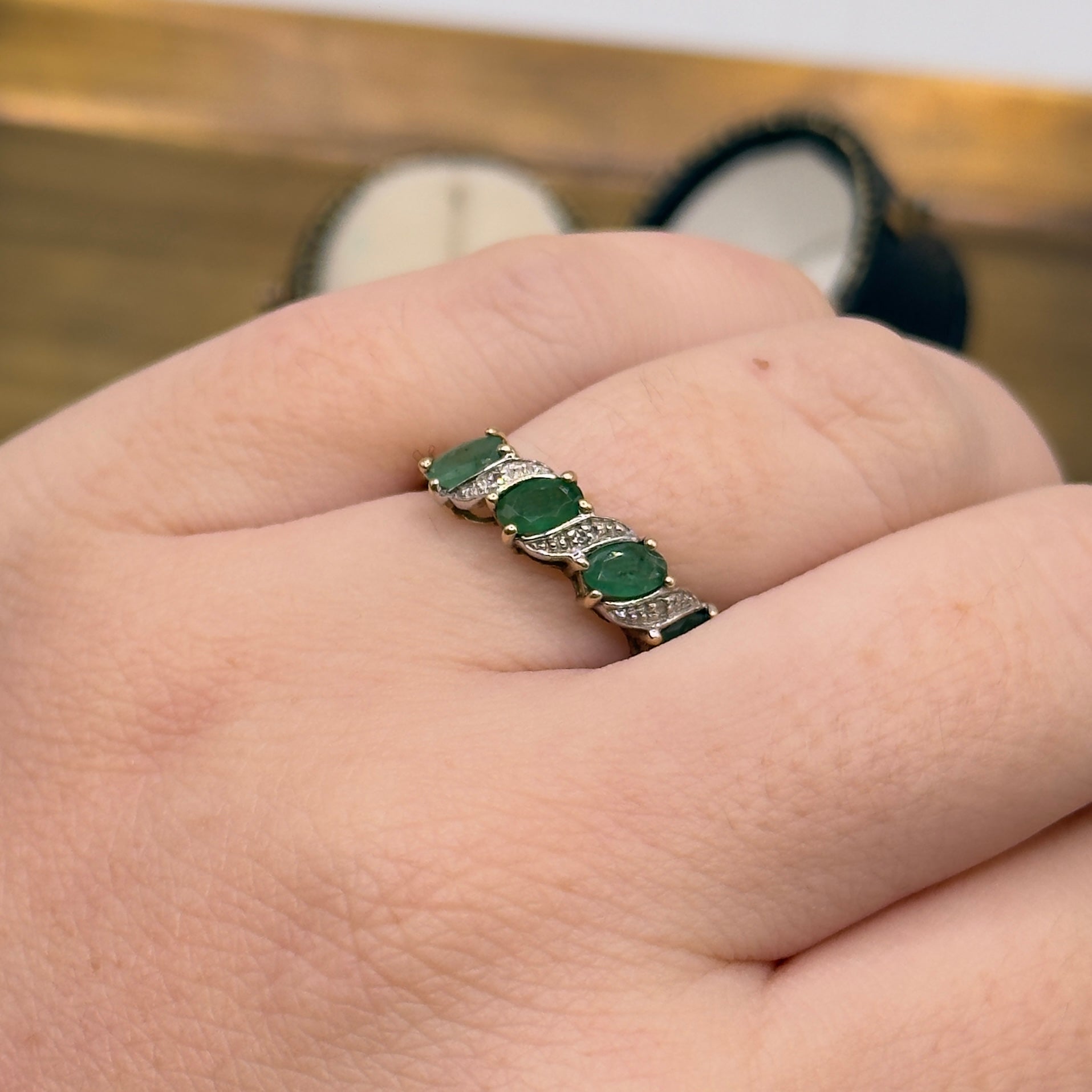 Vintage 9ct Gold Emerald & Diamond Ring – Size P