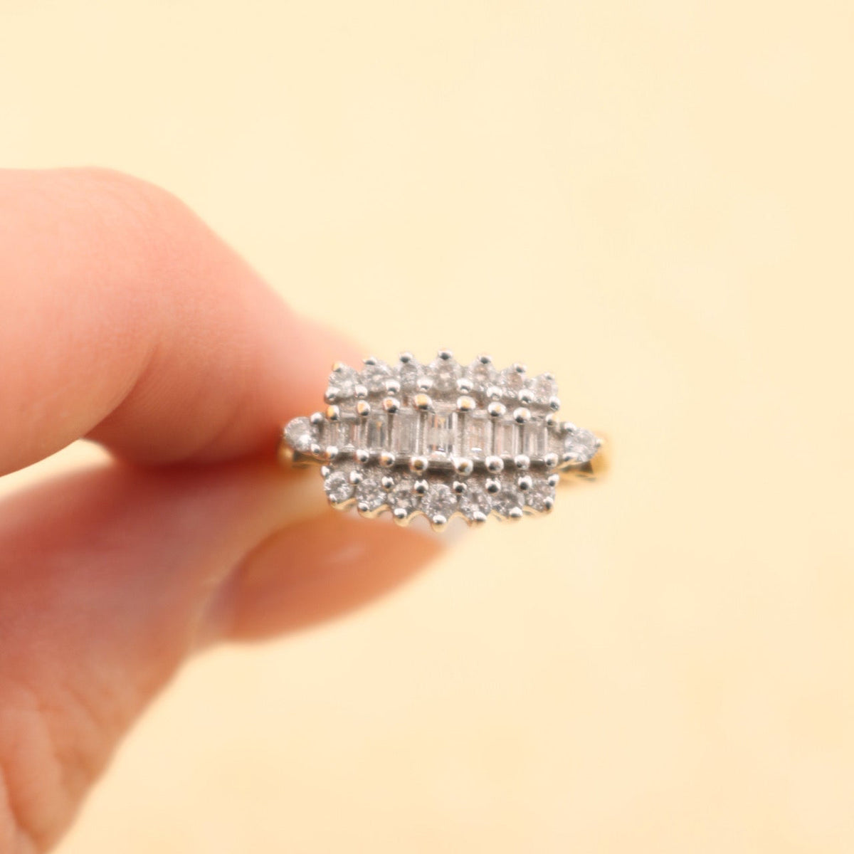 Vintage 9ct Gold Diamond Ring