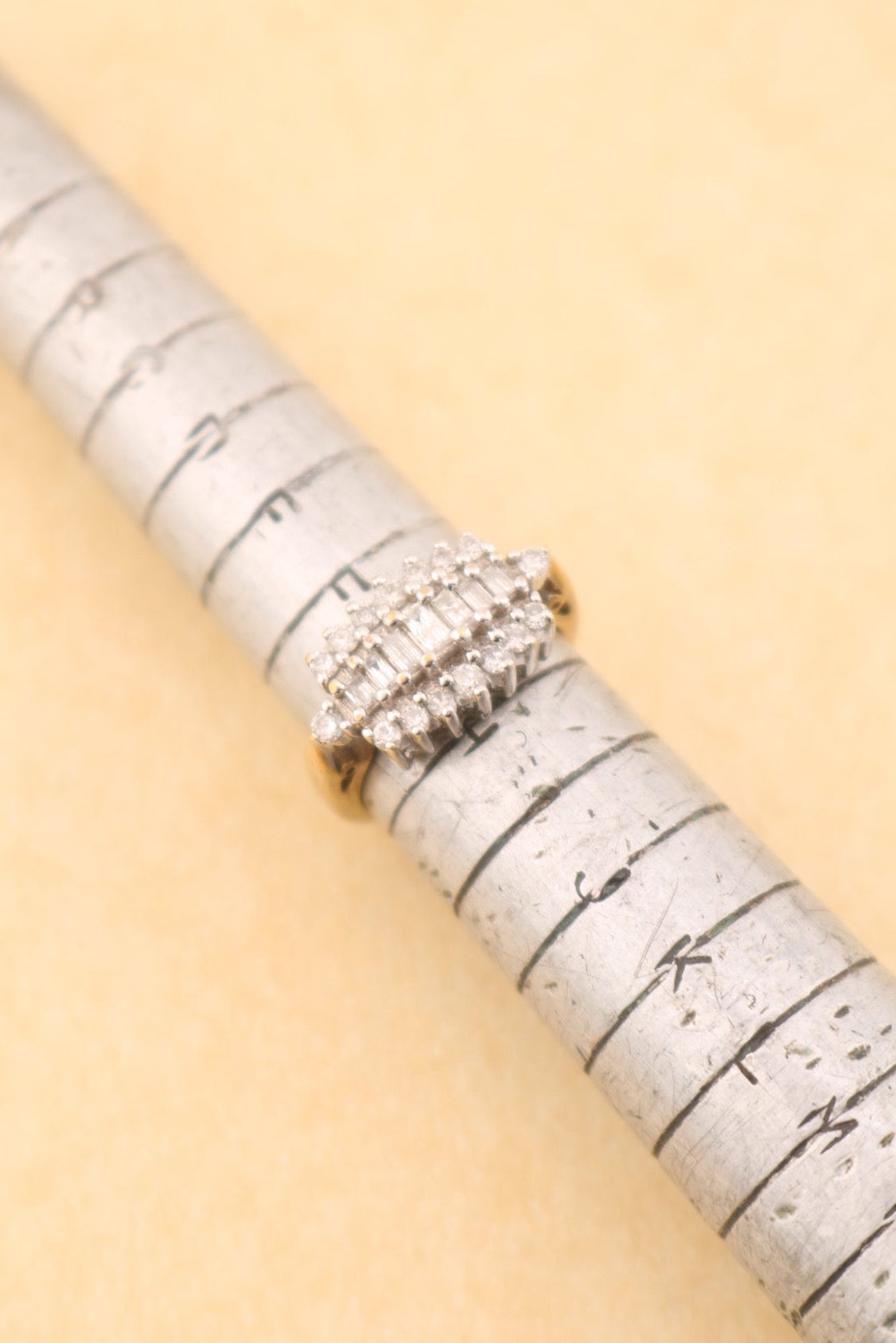 Vintage 9ct Gold Diamond Ring