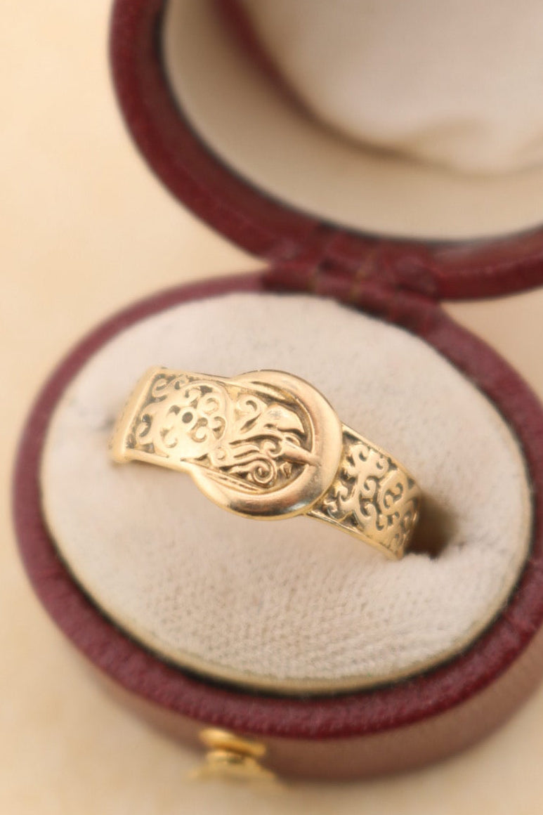 Vintage 9ct Gold Buckle Ring