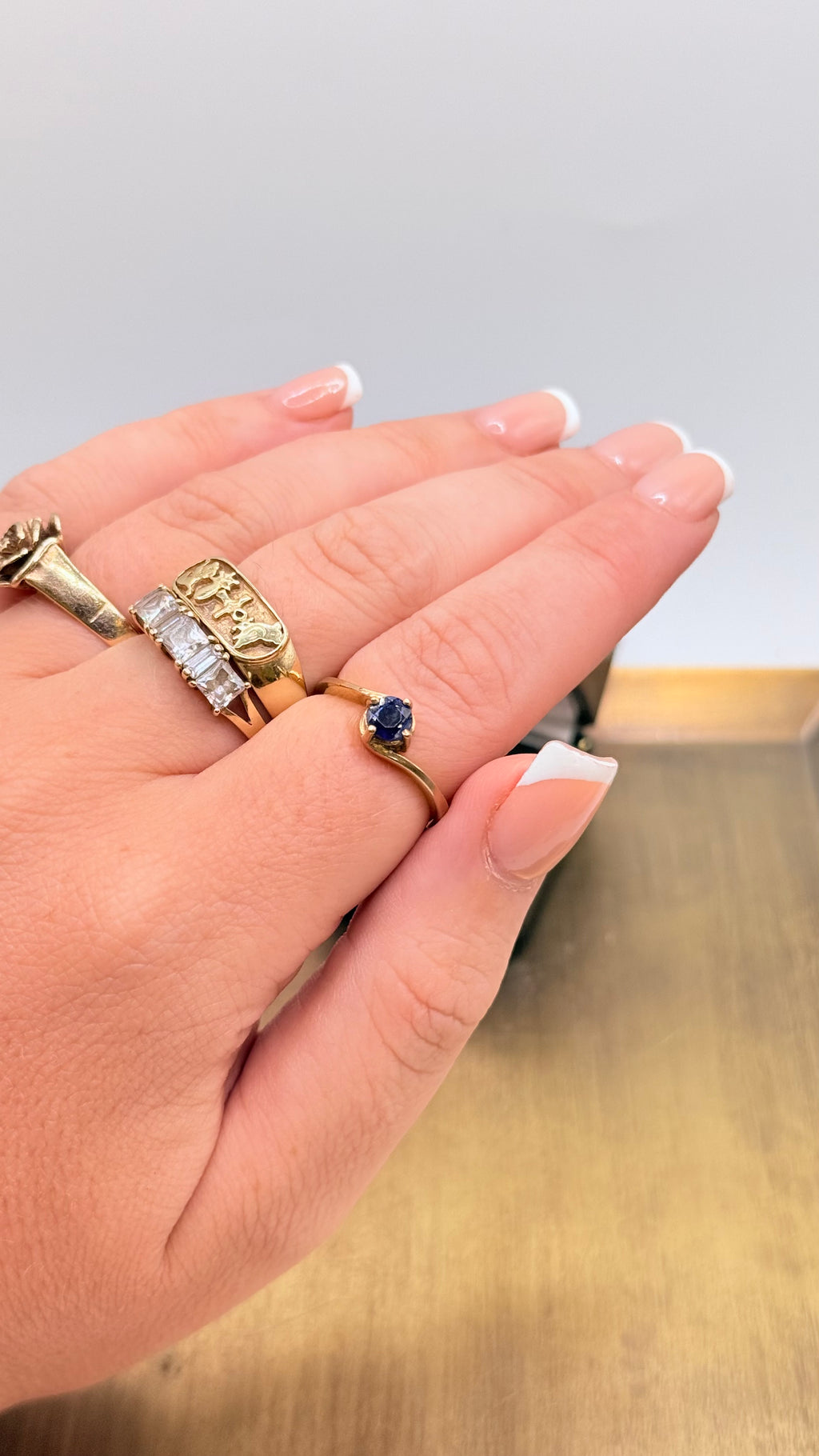 Vintage 9ct Gold Sapphire Ring