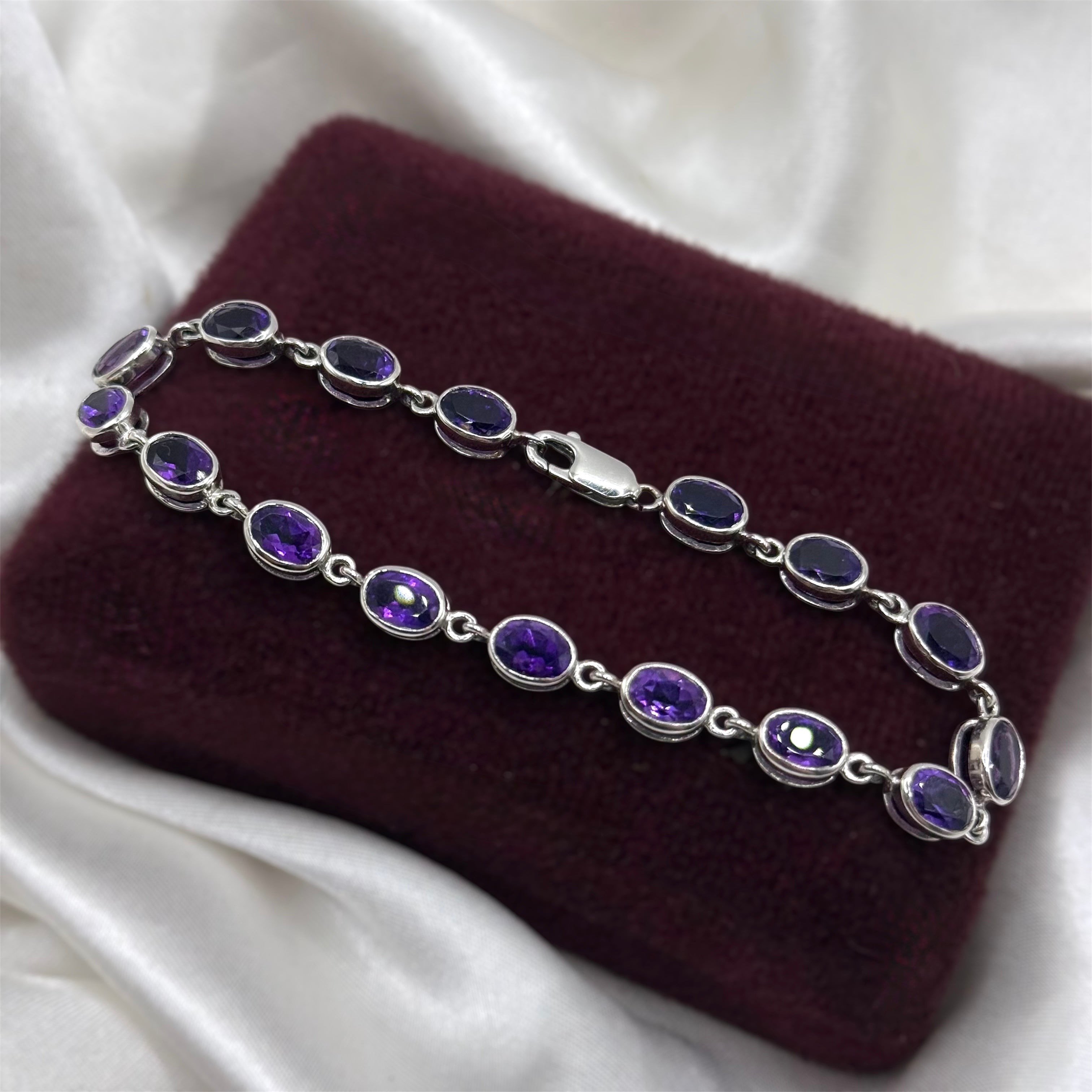 Vintage 9ct White Gold Amethyst Bracelet