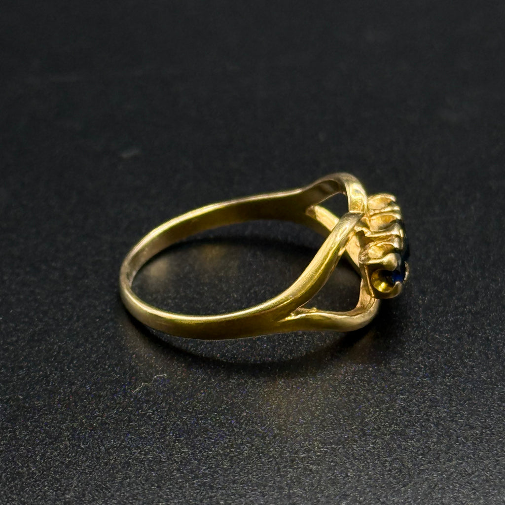Vintage 9ct Gold Sapphire Trilogy Ring