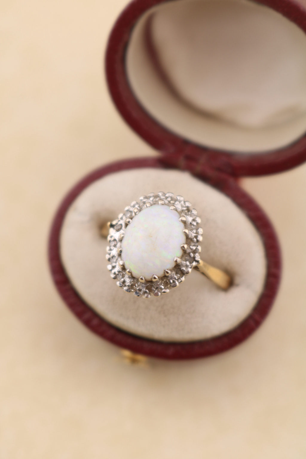 Vintage 18ct Gold Opal & Diamond Ring