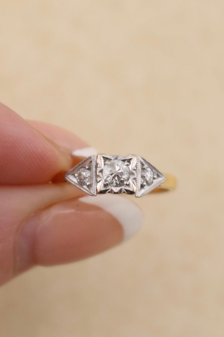 Vintage 18ct Gold Diamond Ring