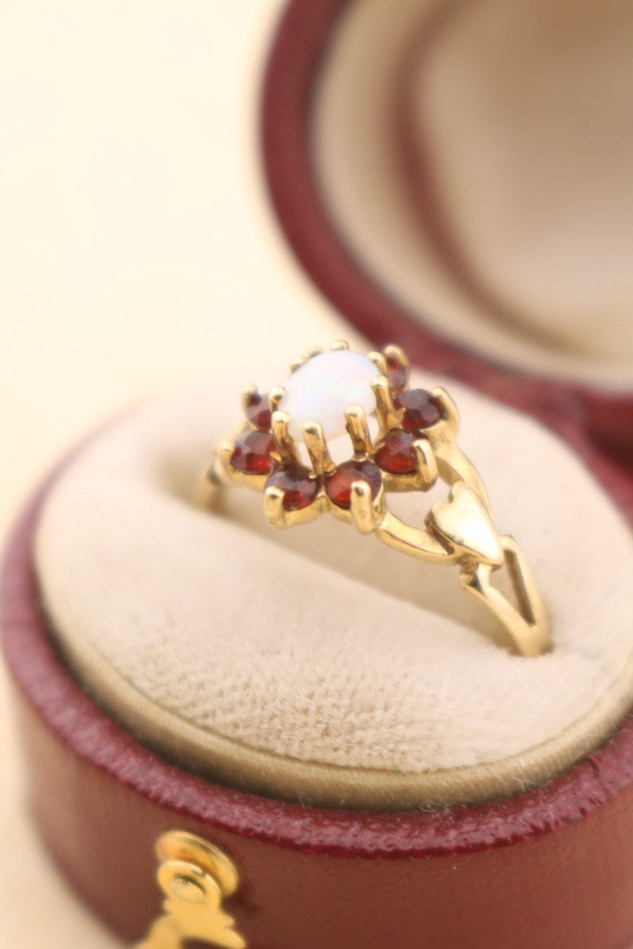 Vintage 9ct Gold Opal & Garnet Flower Ring