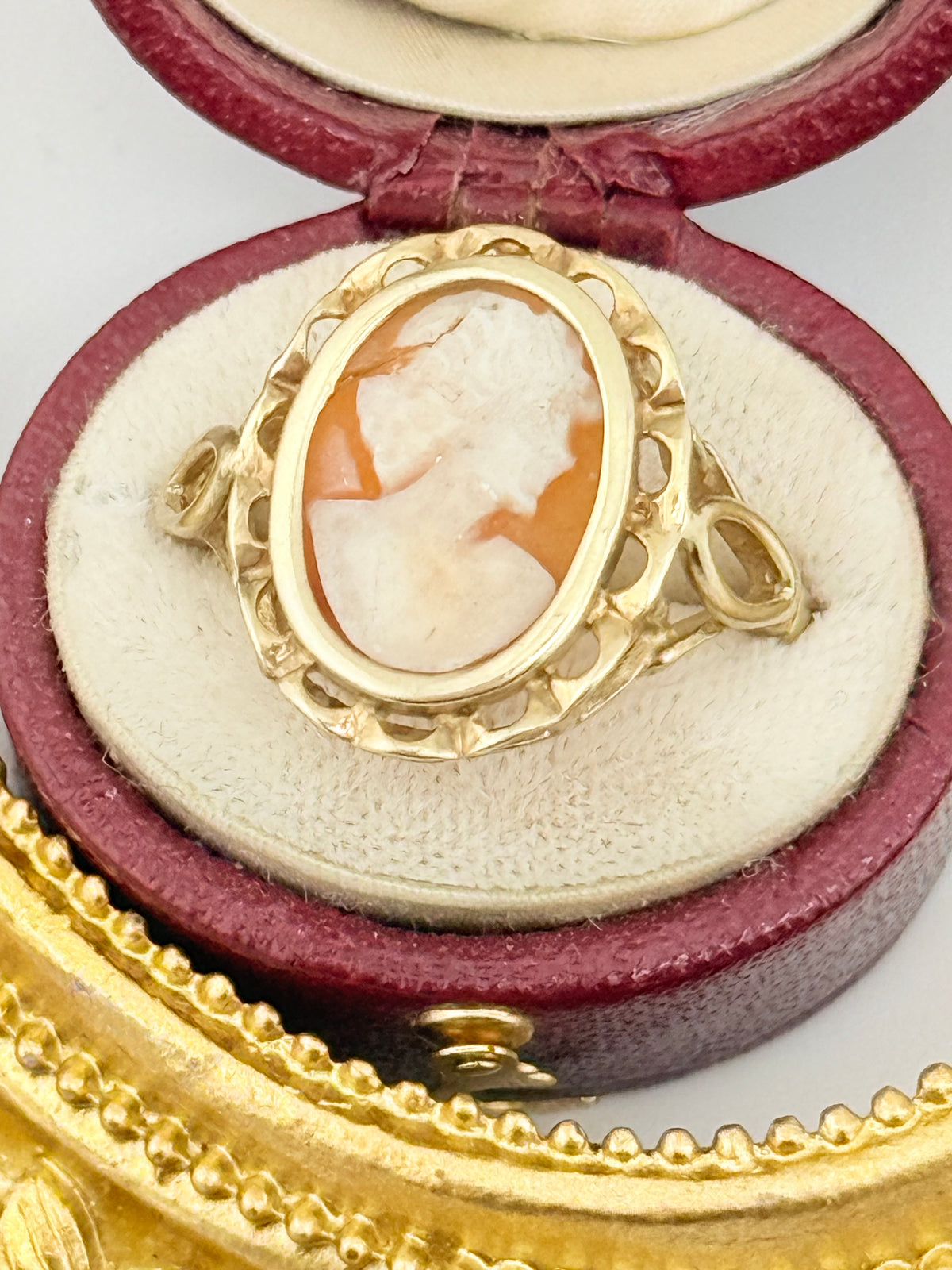 Vintage 9ct Gold Cameo Ring
