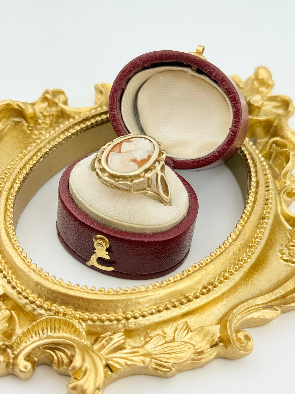 Vintage 9ct Gold Cameo Ring