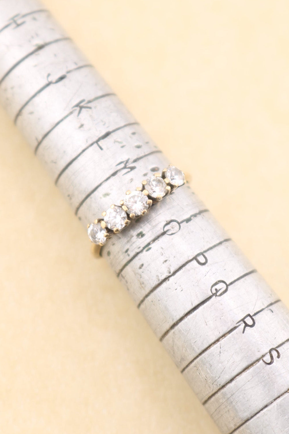 Vintage 9ct Gold Cubic Zirconia Ring
