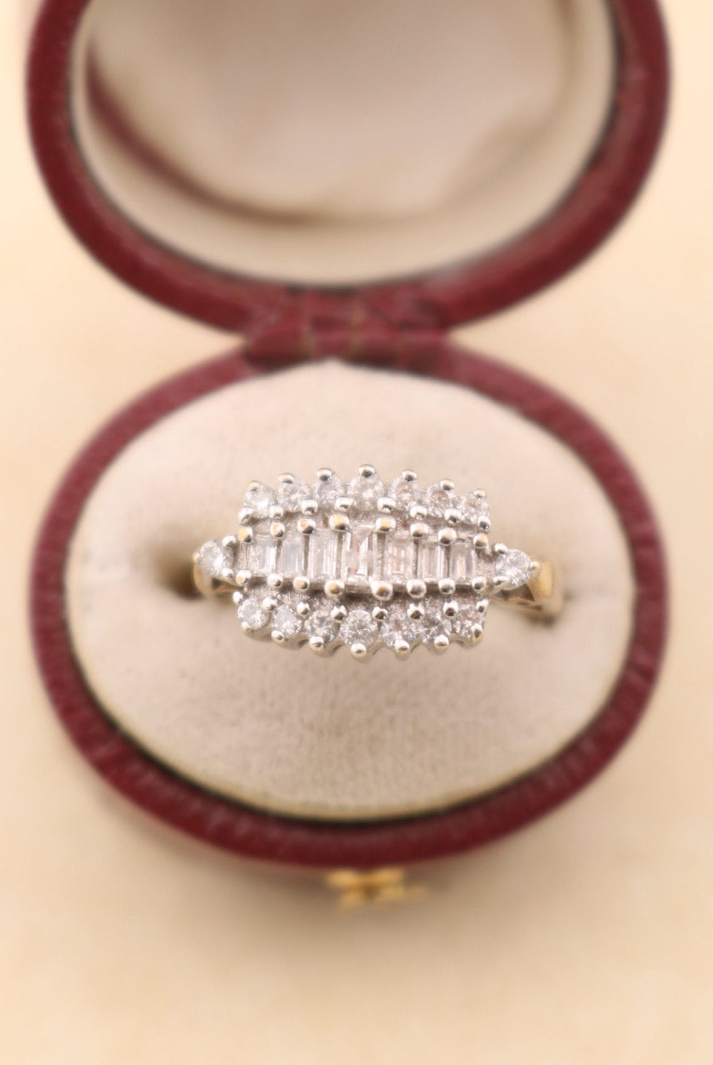 Vintage 9ct Gold Diamond Ring