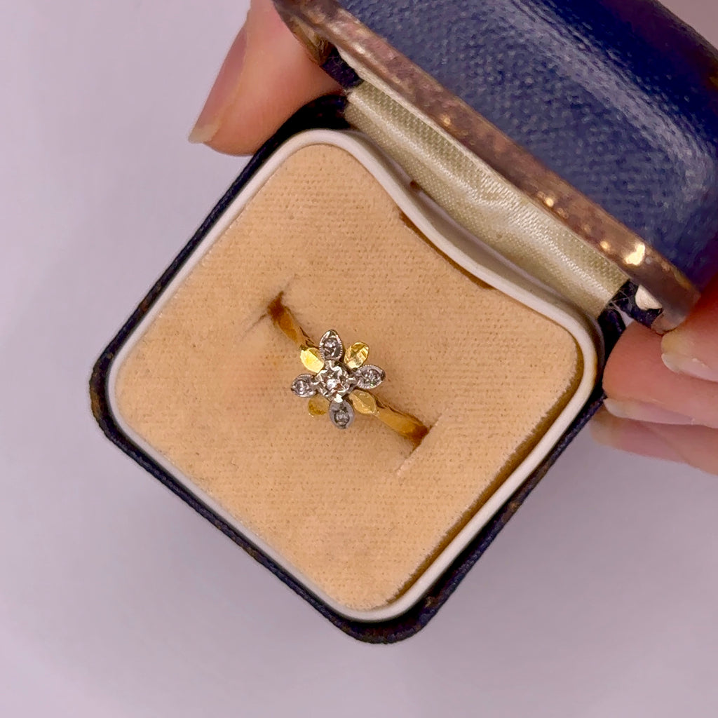 Vintage 18ct Yellow Gold Diamond Flower Ring