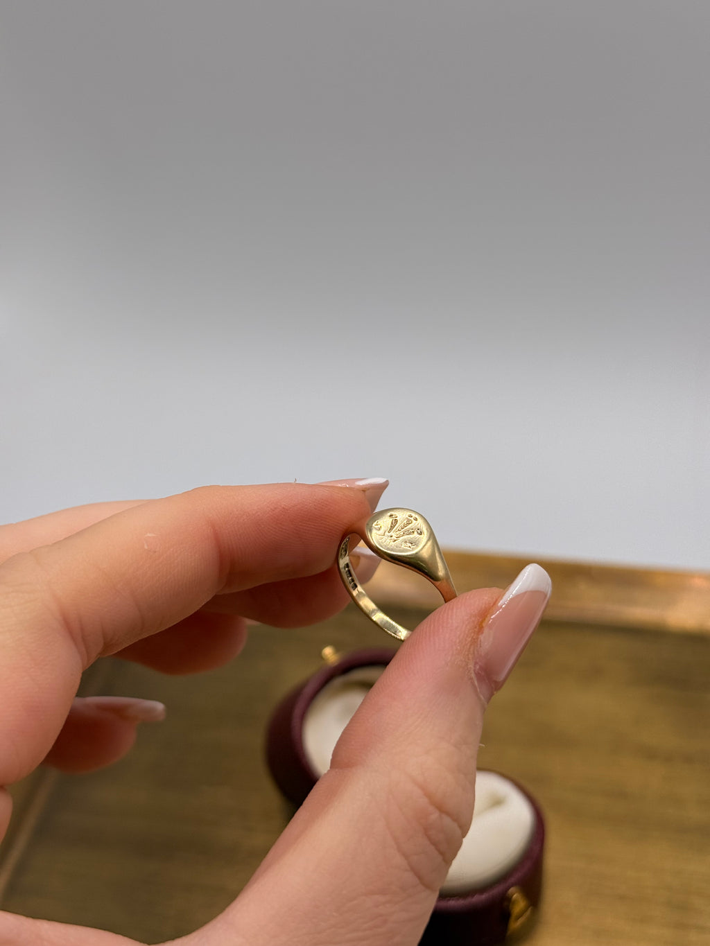 Vintage 9ct Gold Welsh Feathers Ring