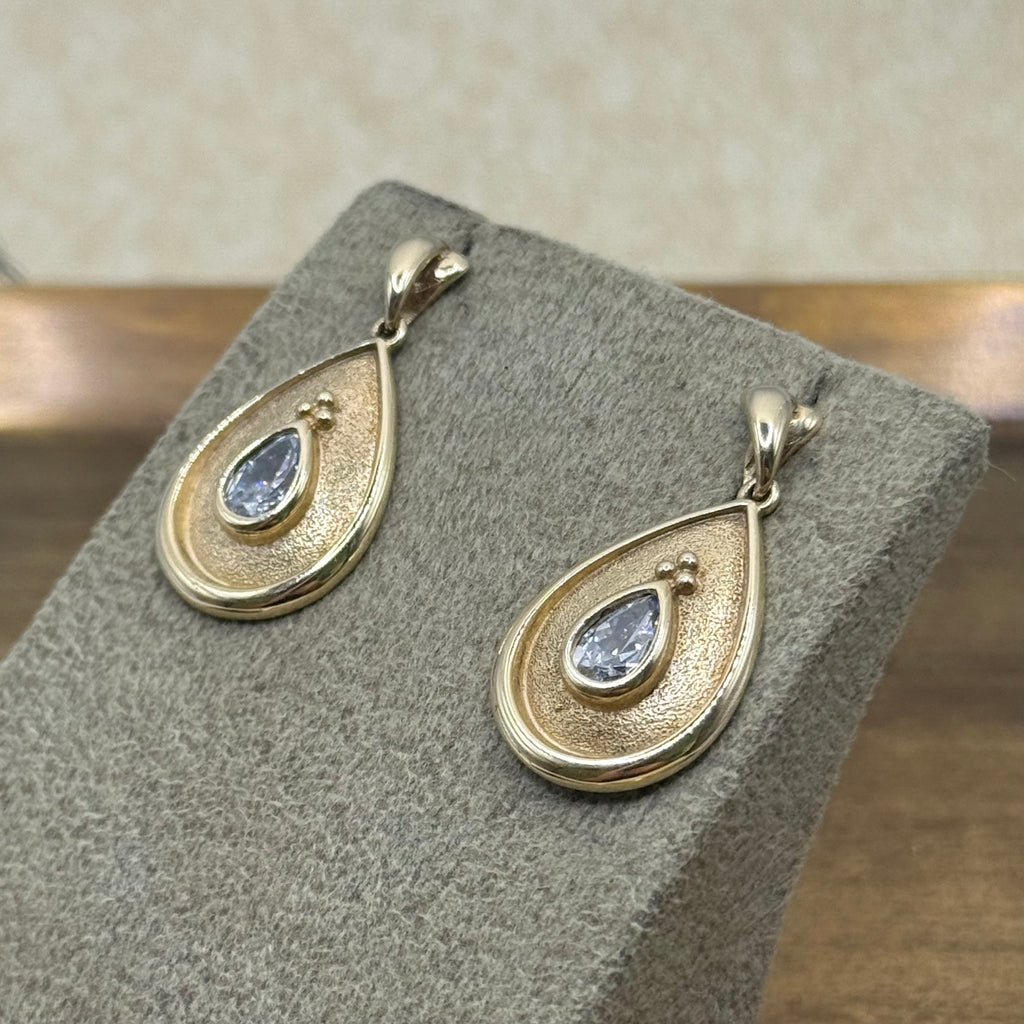 Vintage 9ct Gold Earrings