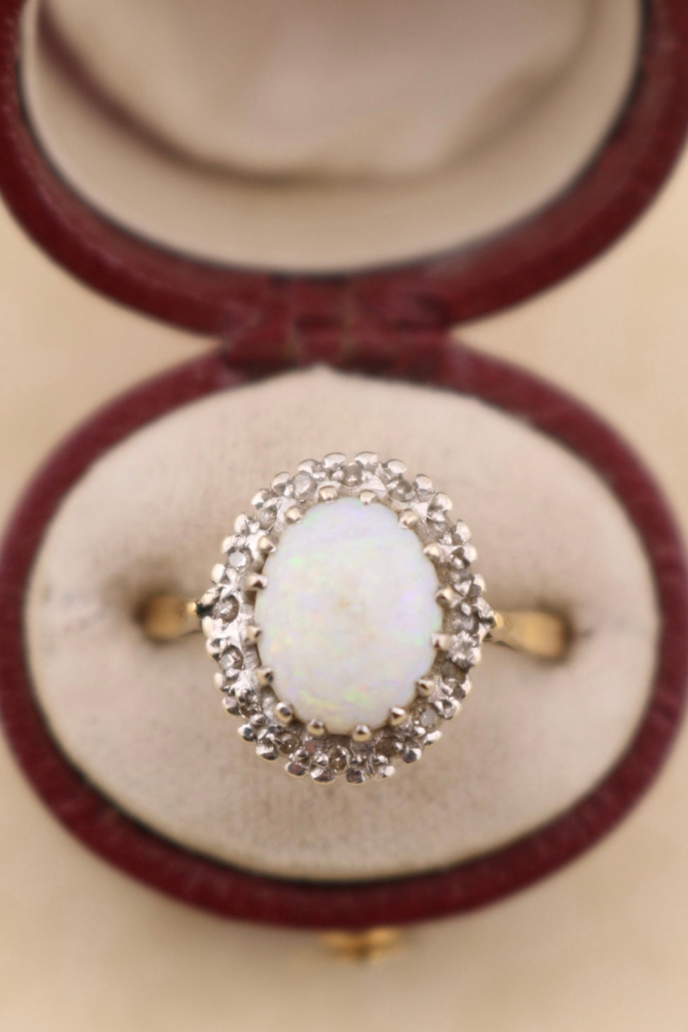 Vintage 18ct Gold Opal & Diamond Ring