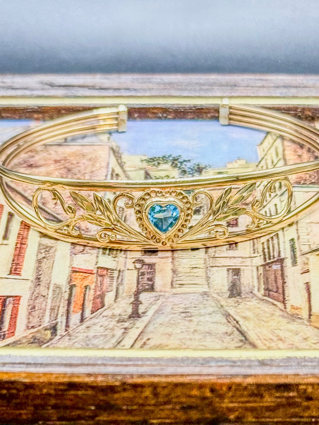 Vintage 9ct Gold Filigree Bangle with Heart-Shaped Blue Stone