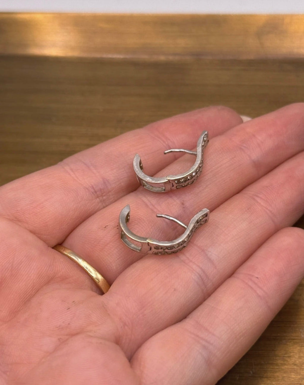 Vintage 14k Preowned White Gold Earrings
