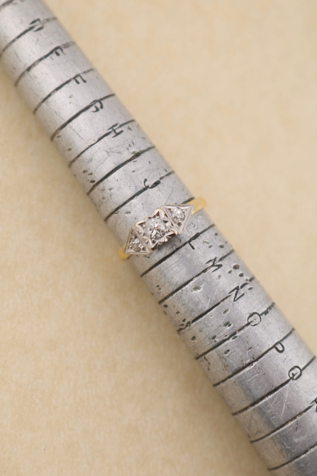 Vintage 18ct Gold Diamond Ring