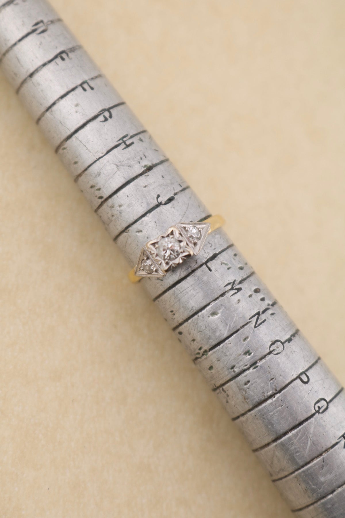 Vintage 18ct Gold Diamond Ring