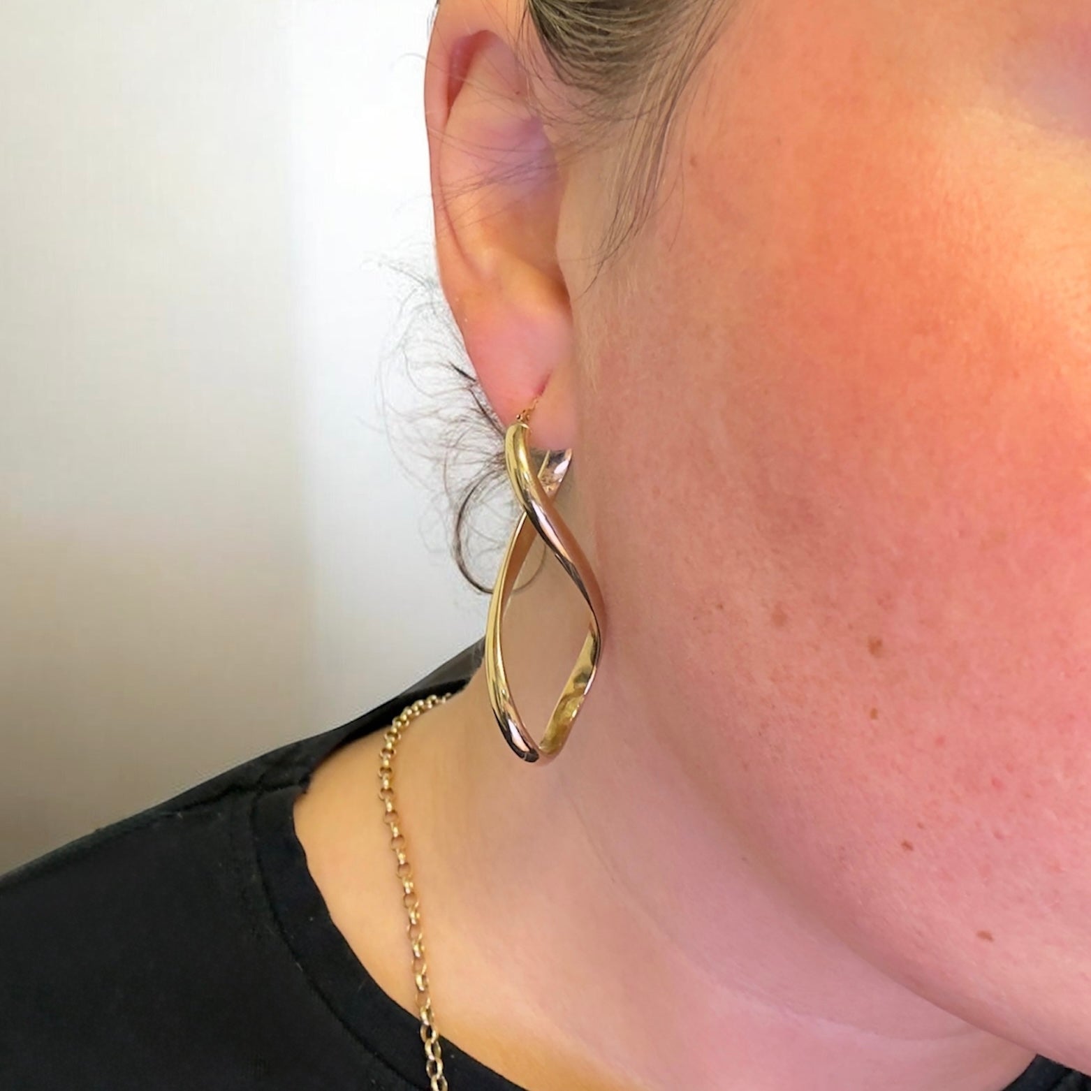 Vintage 9ct Gold Infinity Design Earrings For Women