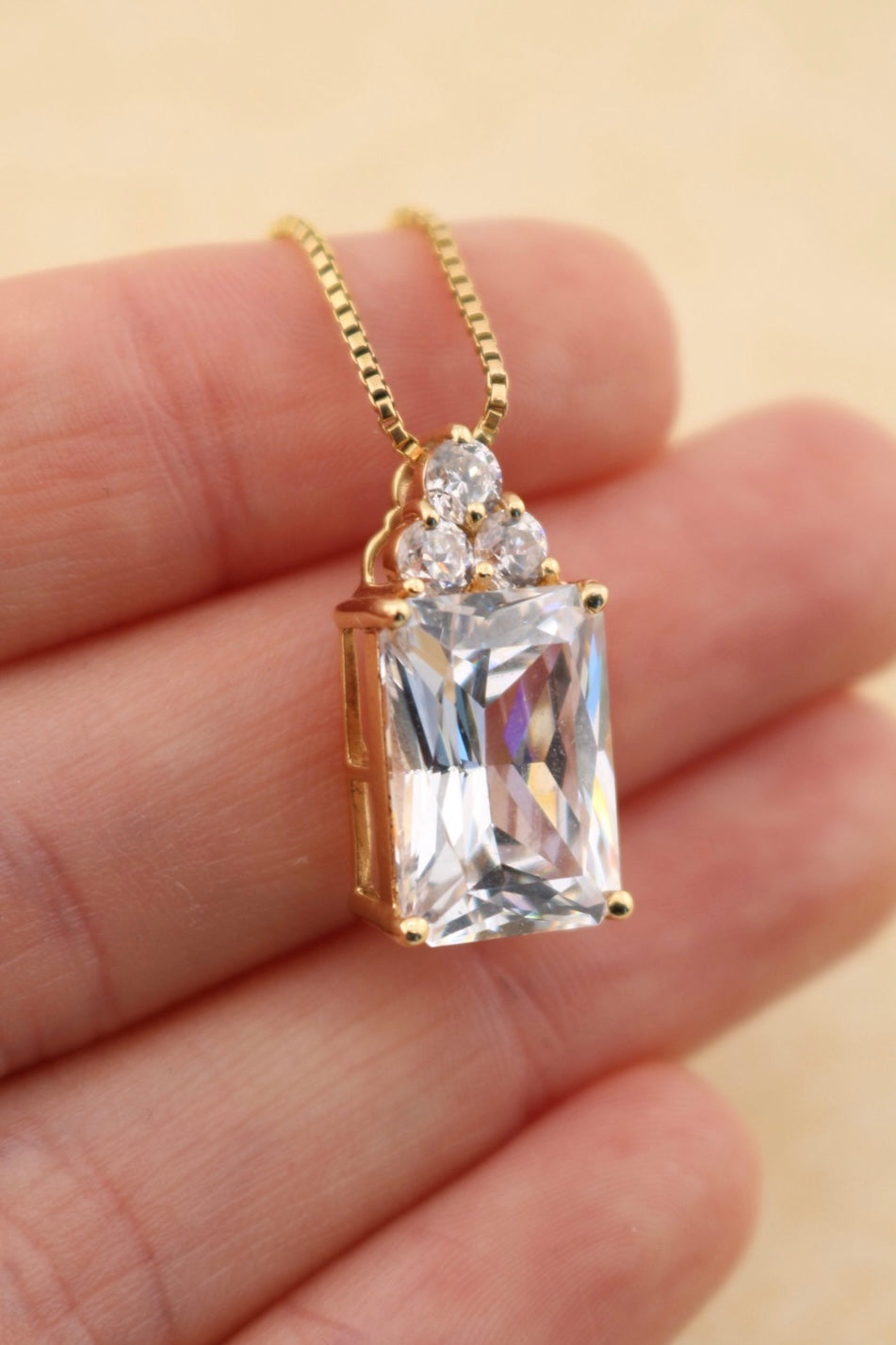 Vintage 14ct Gold Cubic Zirconia Pendant Necklace