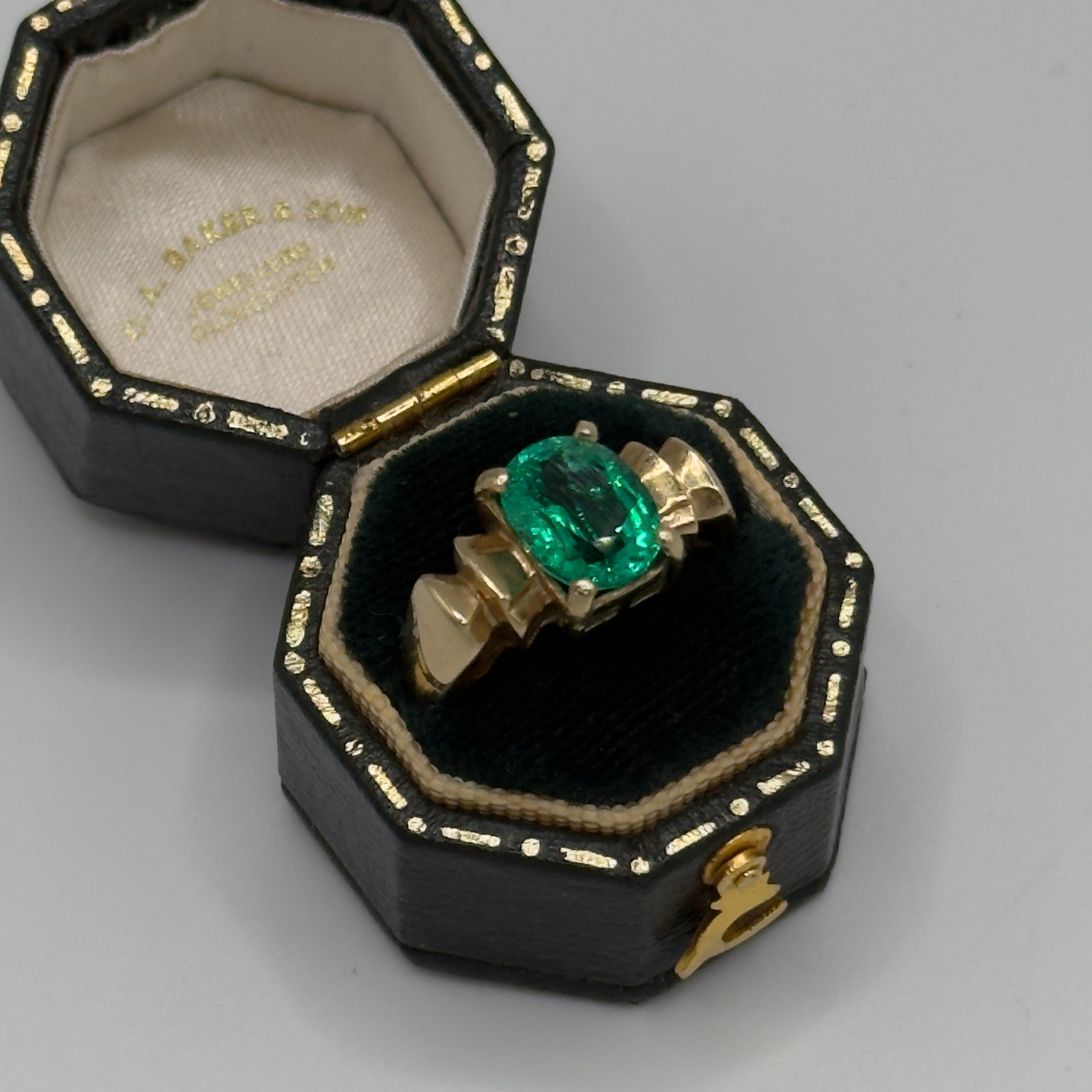 Vintage 9ct Gold LAB Emerald Ring