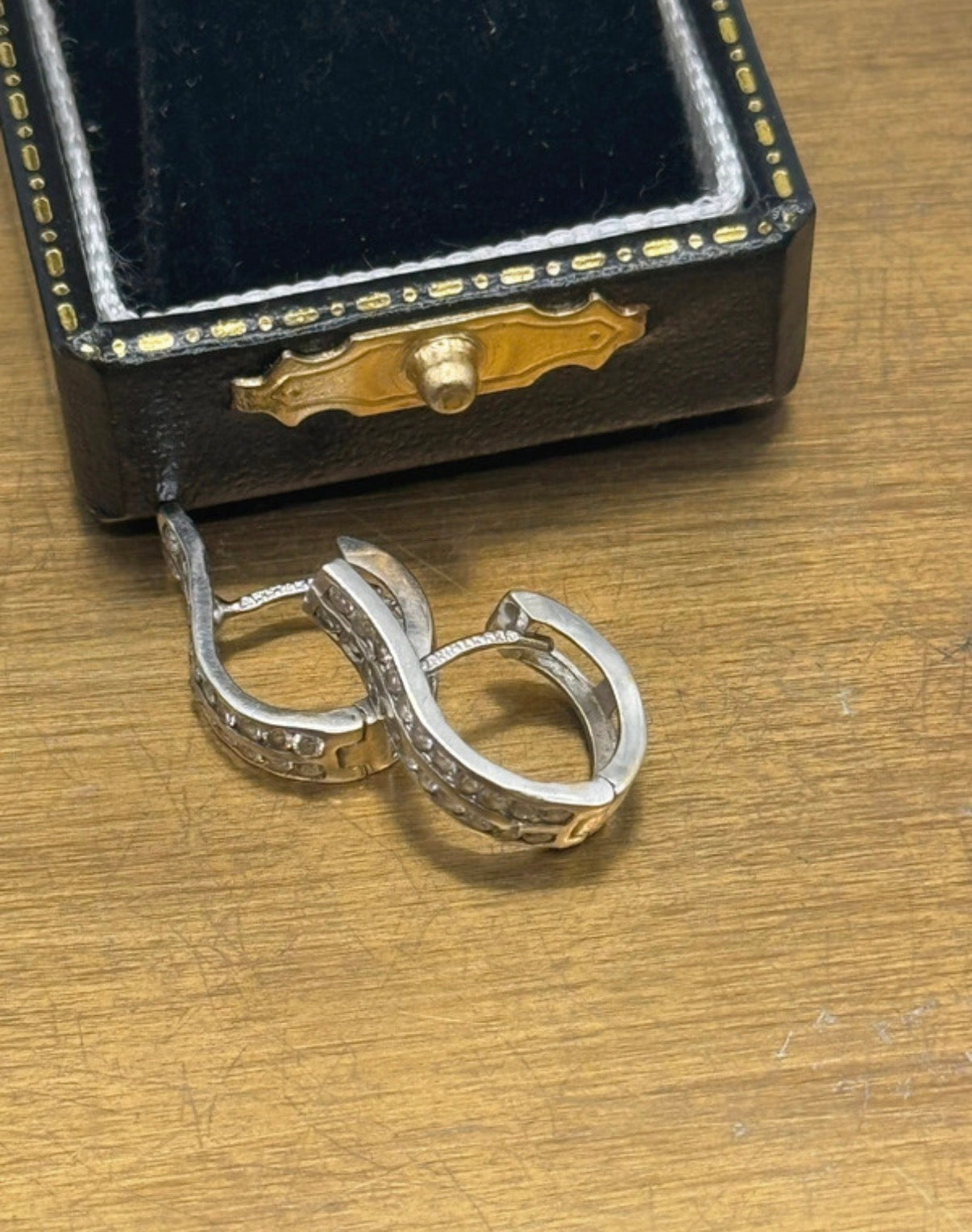 Vintage 14k Preowned White Gold Earrings