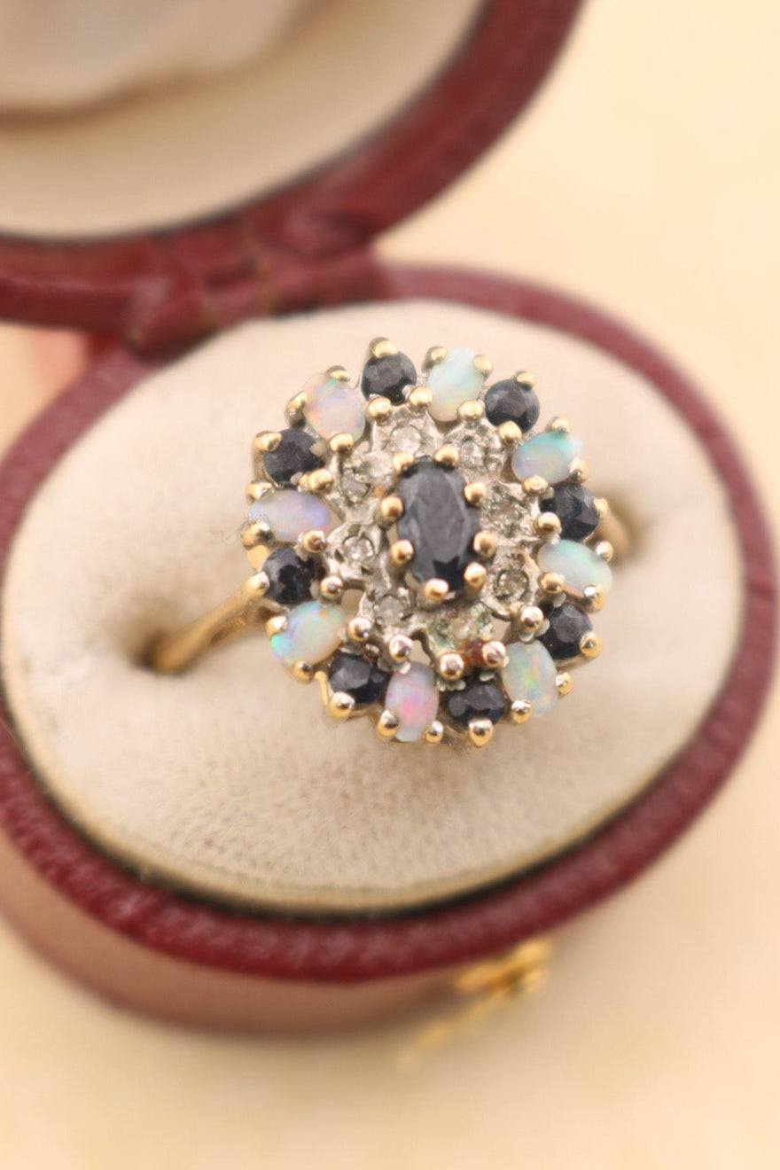 Vintage 9ct Gold Opal & Sapphire Ring