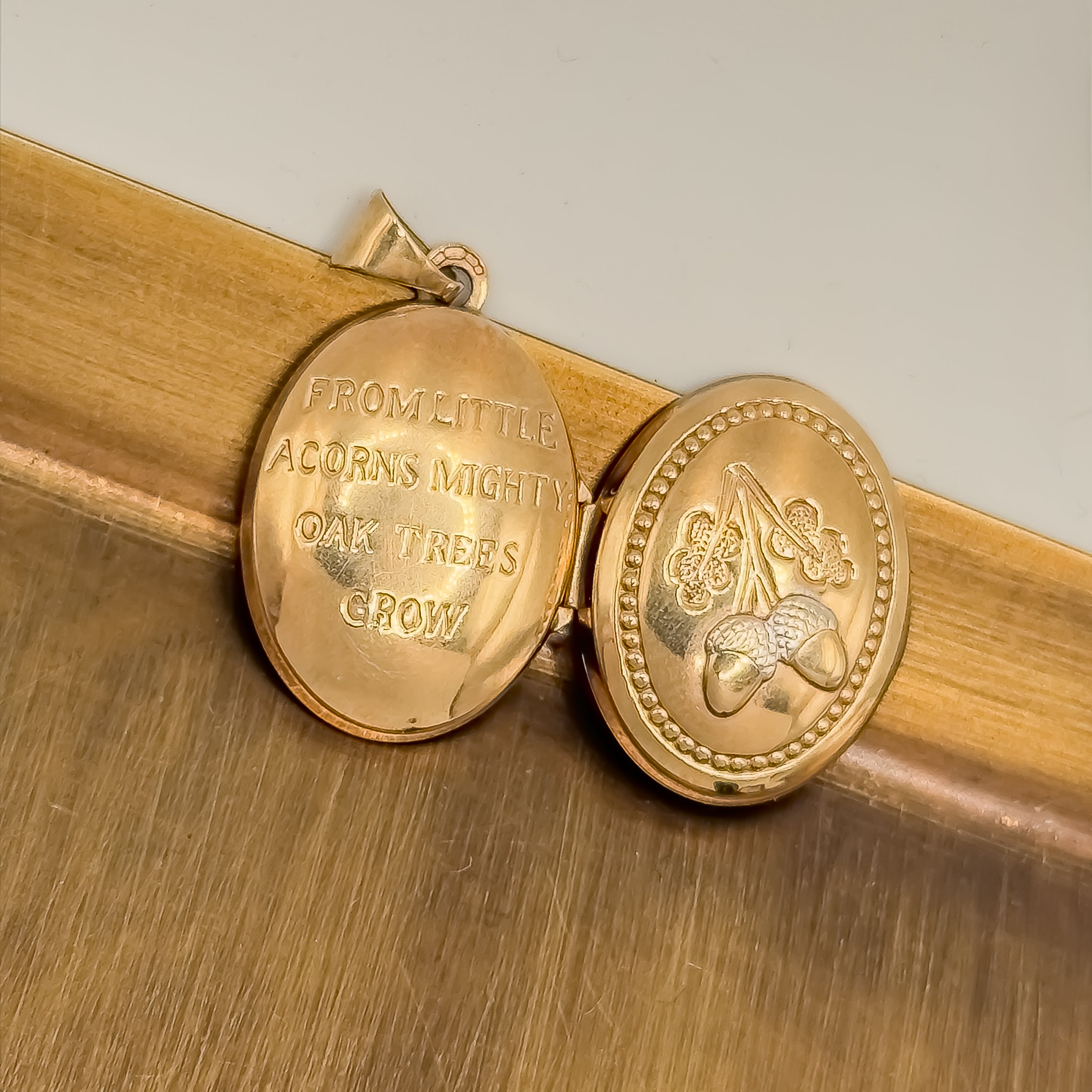 Vintage 9ct Gold Oval Locket Pendant