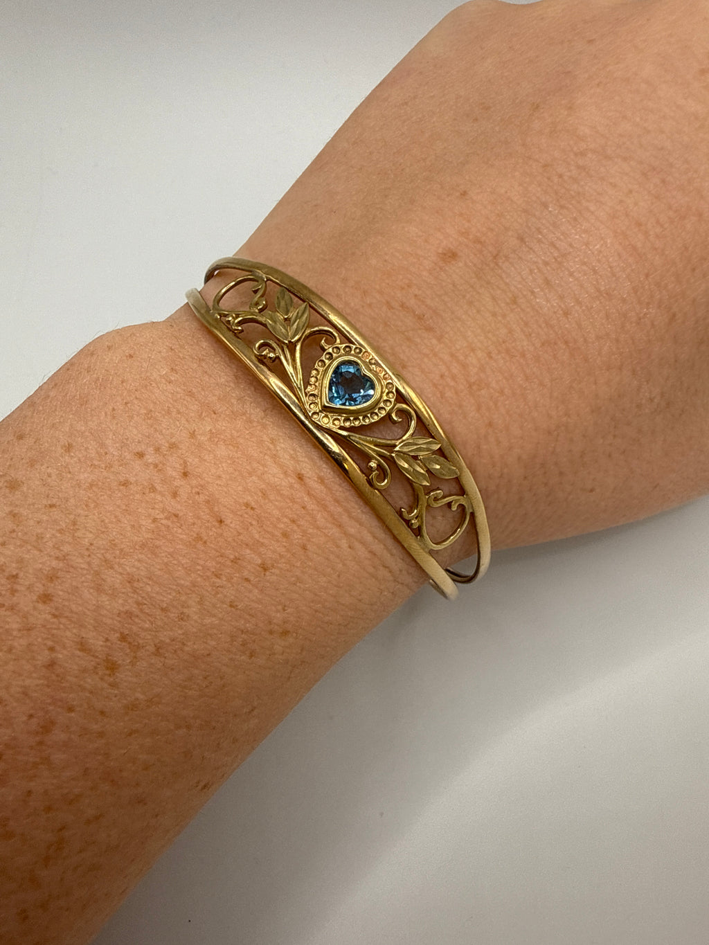 Vintage 9ct Gold Bangle