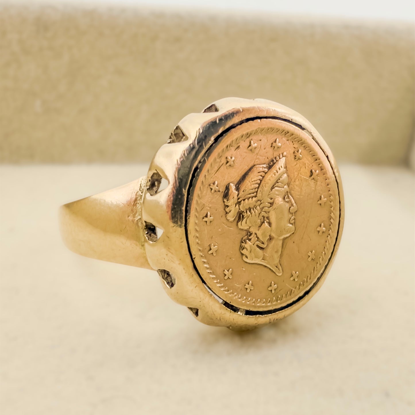 Vintage 9ct Gold Coin Ring