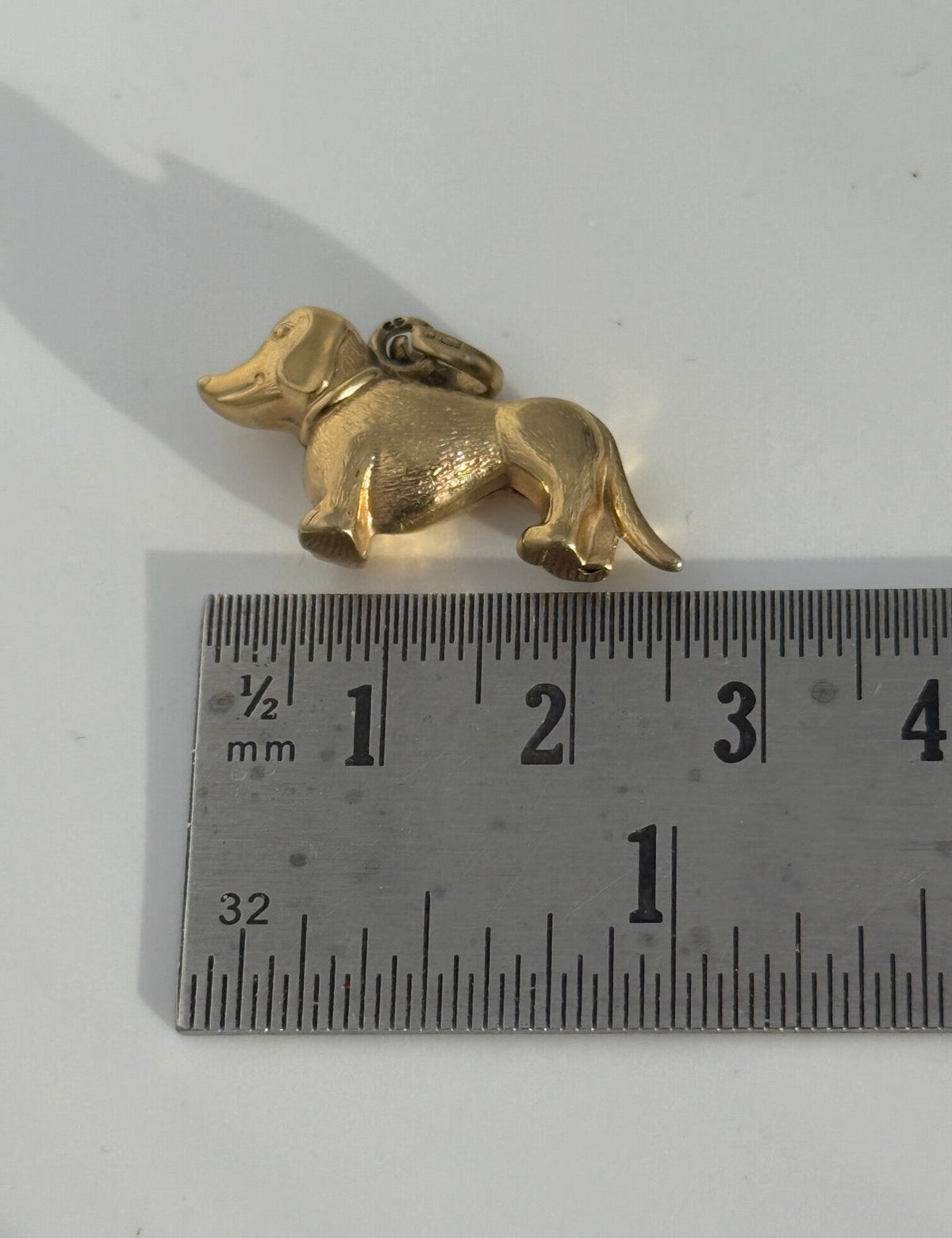 Vintage 9ct Gold Sausage Dog Pendant