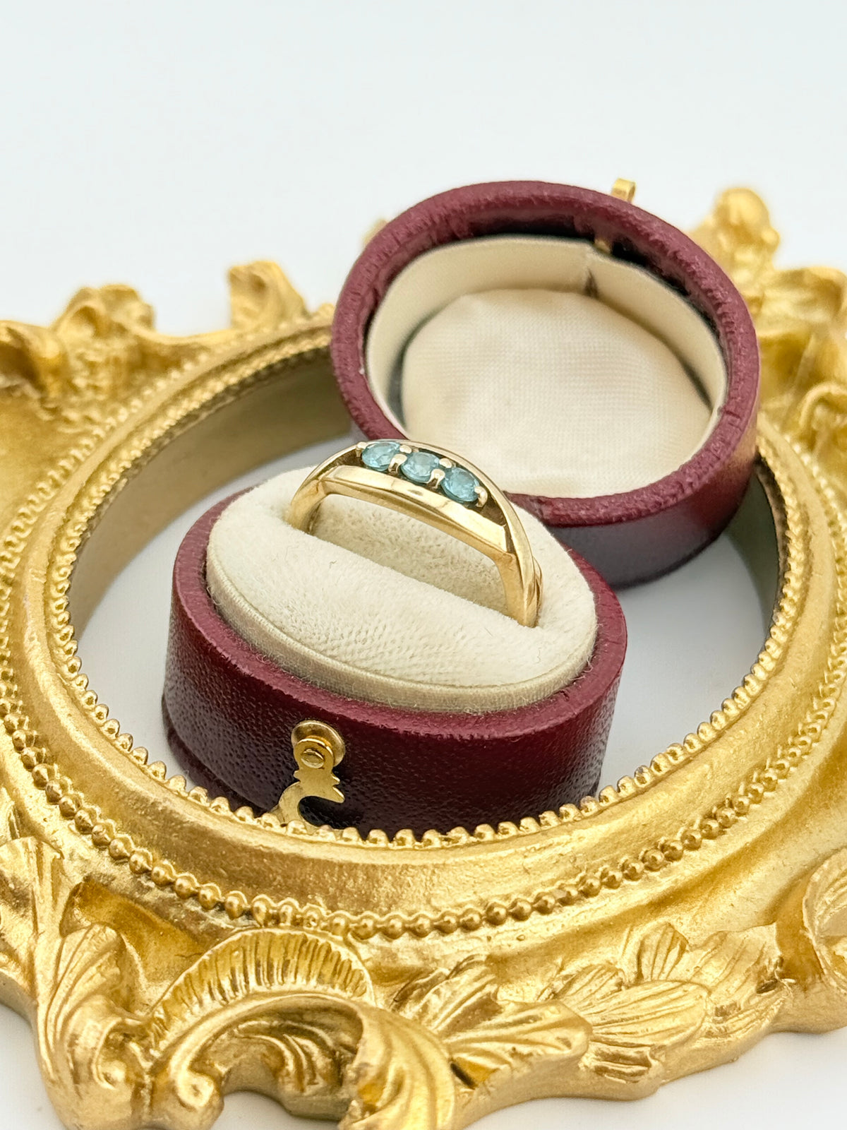 Vintage 9ct Gold Aquamarine Trilogy Ring