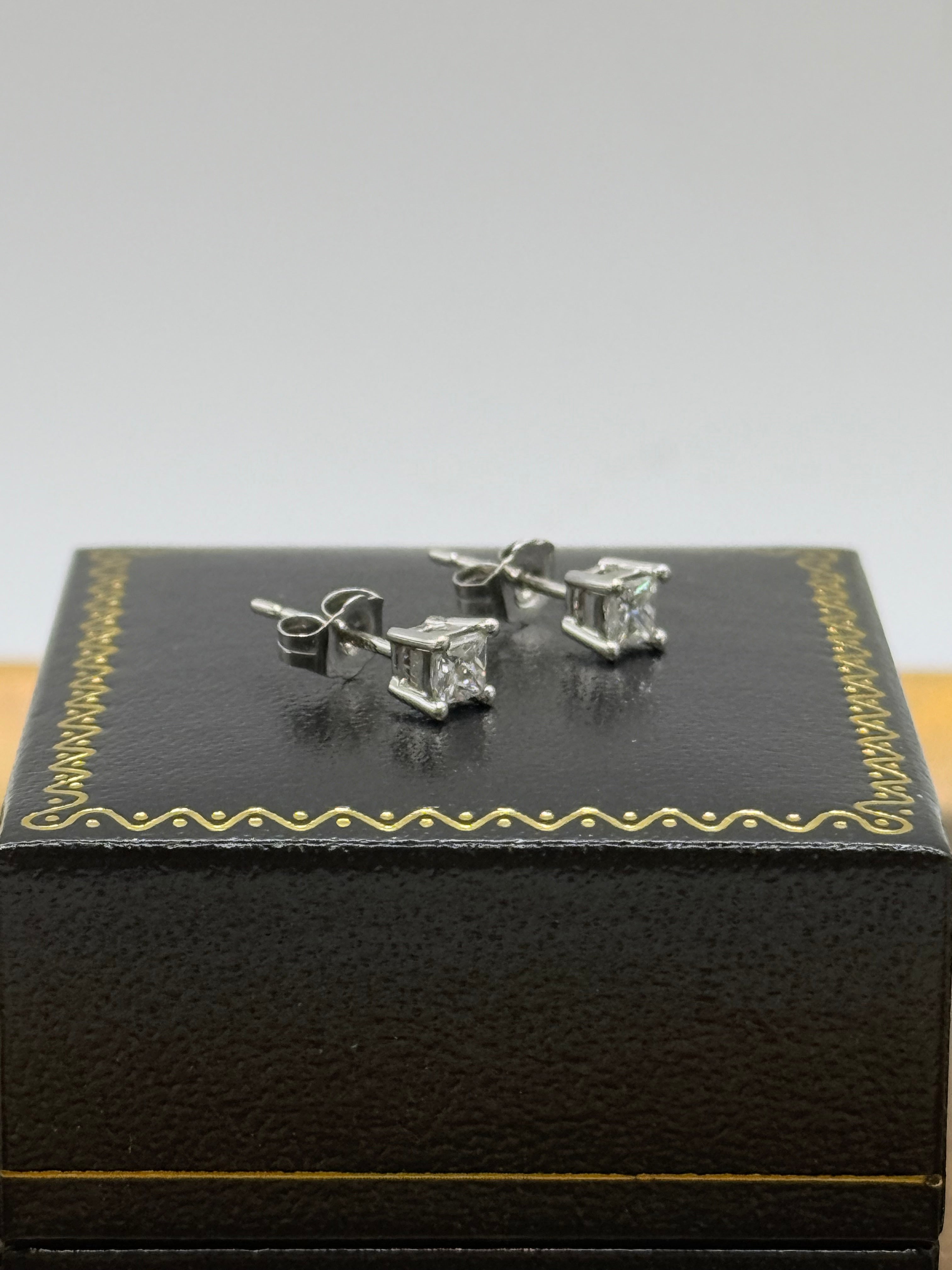 Vintage 18ct white gold diamond earrings