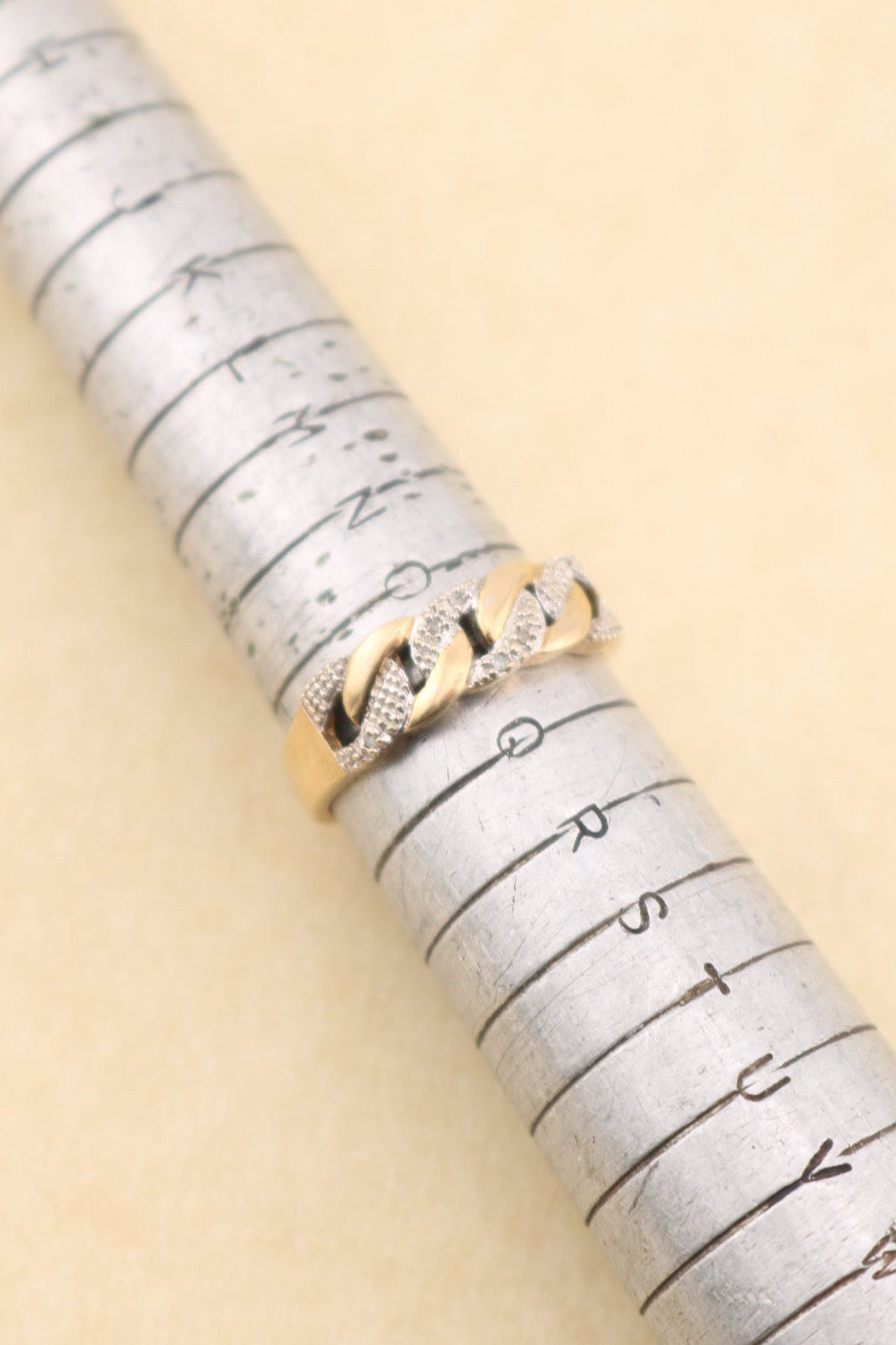 Vintage 9ct Gold Diamond Chain Design Ring