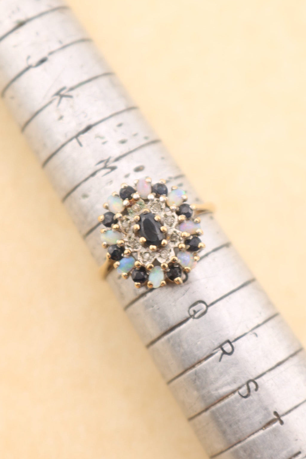 Vintage 9ct Gold Opal & Sapphire Ring