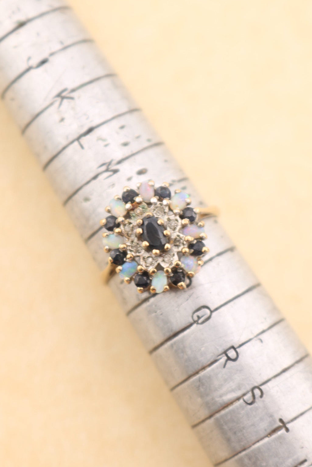 Vintage 9ct Gold Opal & Sapphire Ring