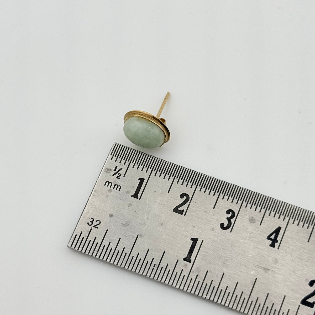 Vintage 9ct Gold Jade Earrings
