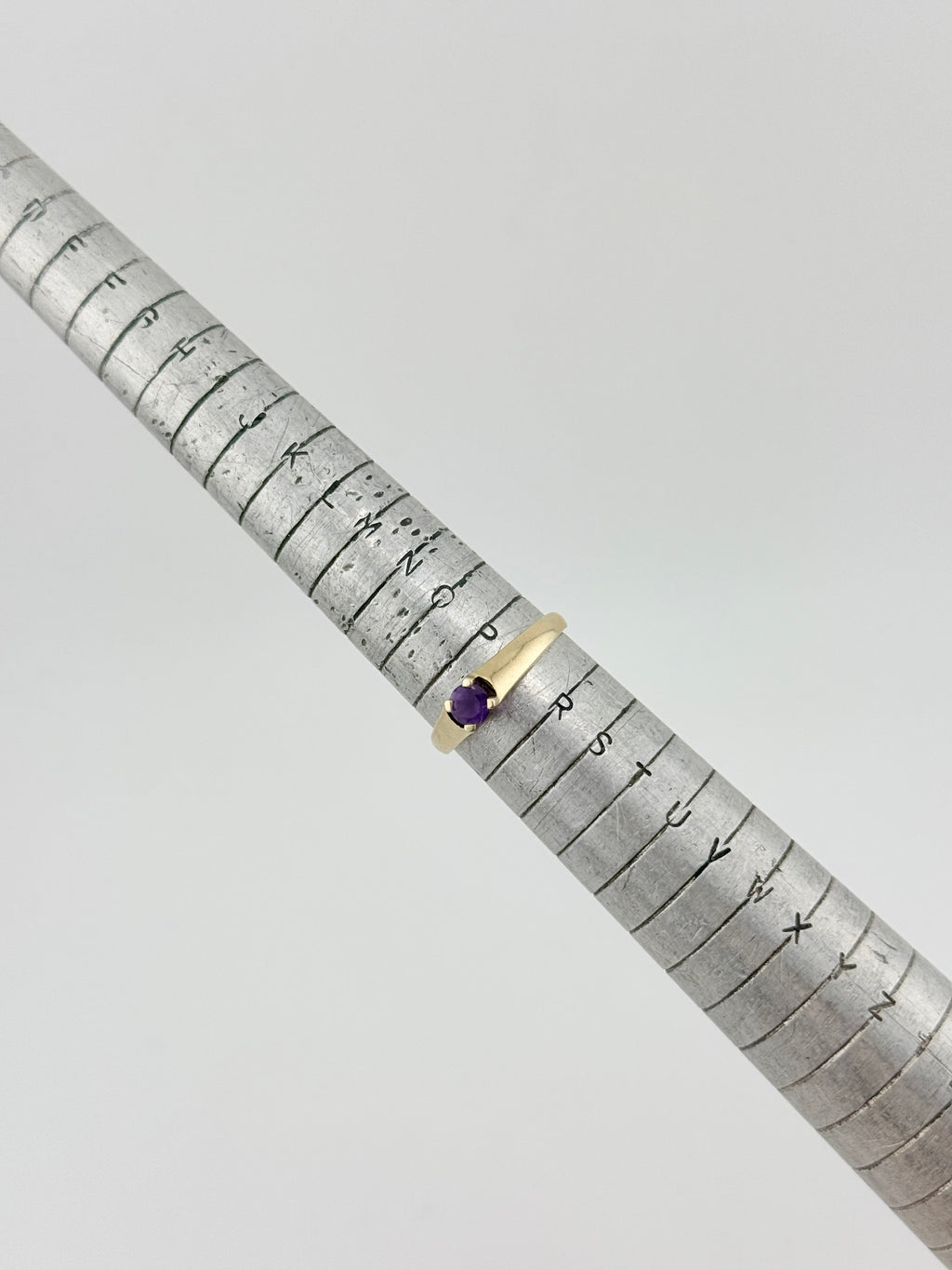 Vintage 9ct Gold Amethyst Ring