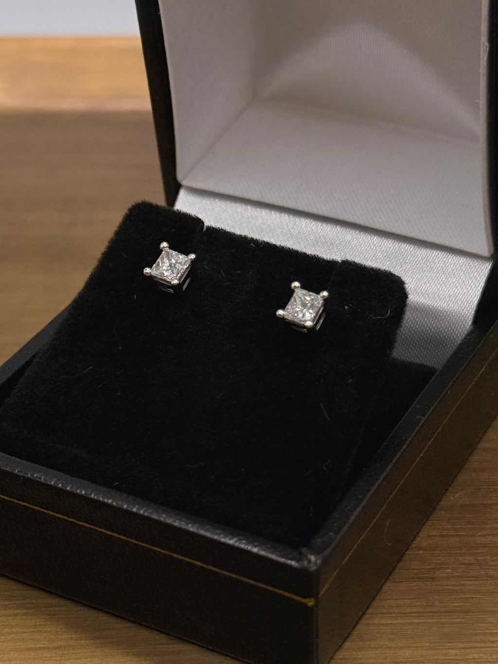 Vintage 18ct white gold diamond earrings