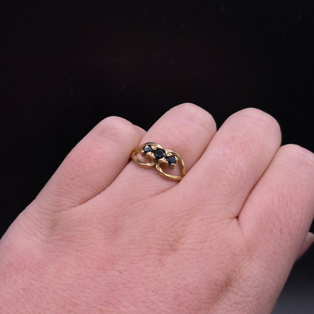 Vintage 9ct Gold Sapphire Trilogy Ring