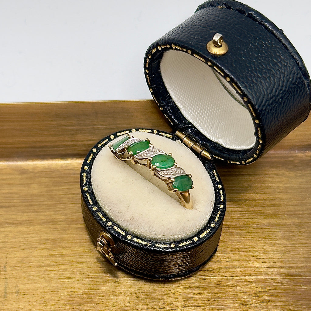 Vintage 9ct Gold Emerald & Diamond Ring – Size P