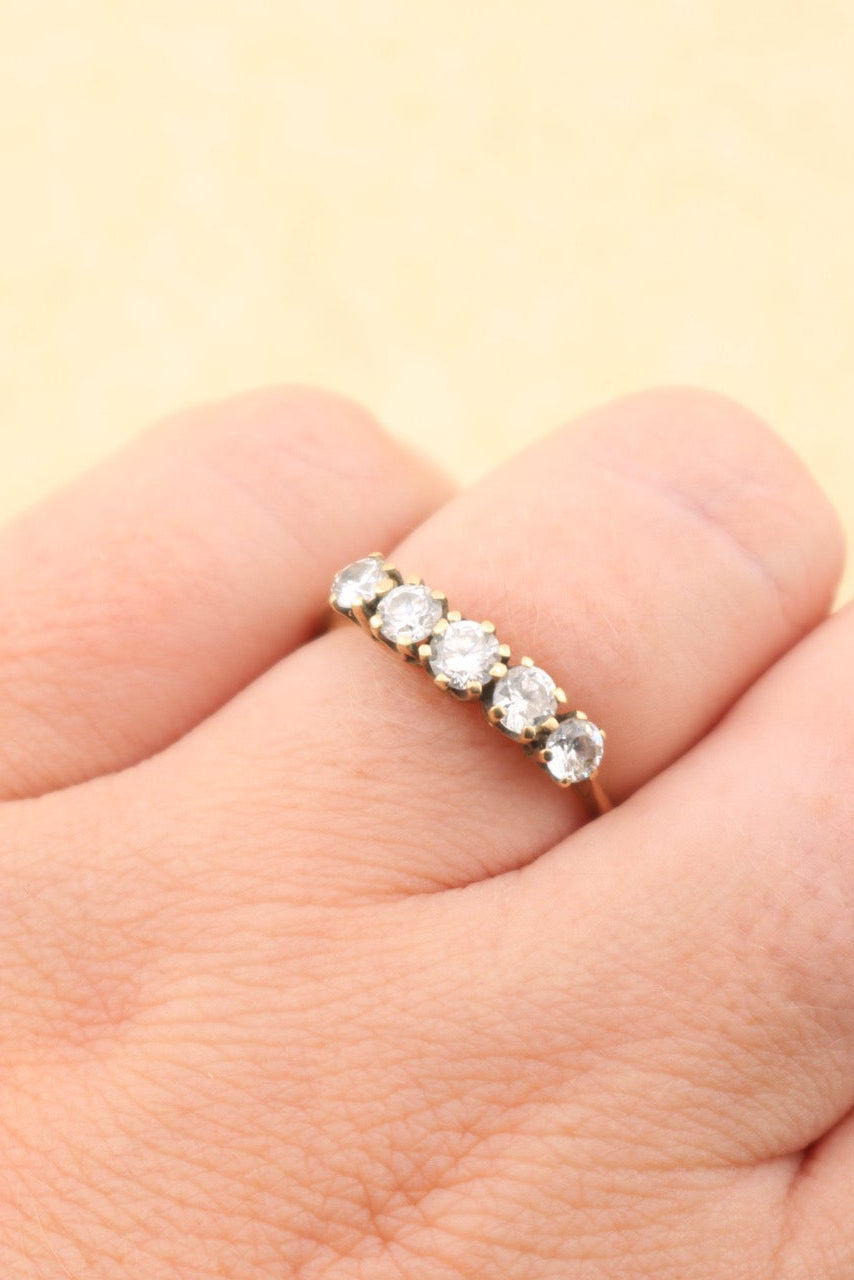 Vintage 9ct Gold Cubic Zirconia Ring