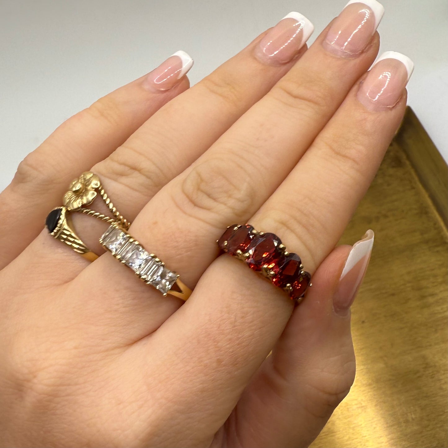 Vintage 9ct Gold Garnet Ring