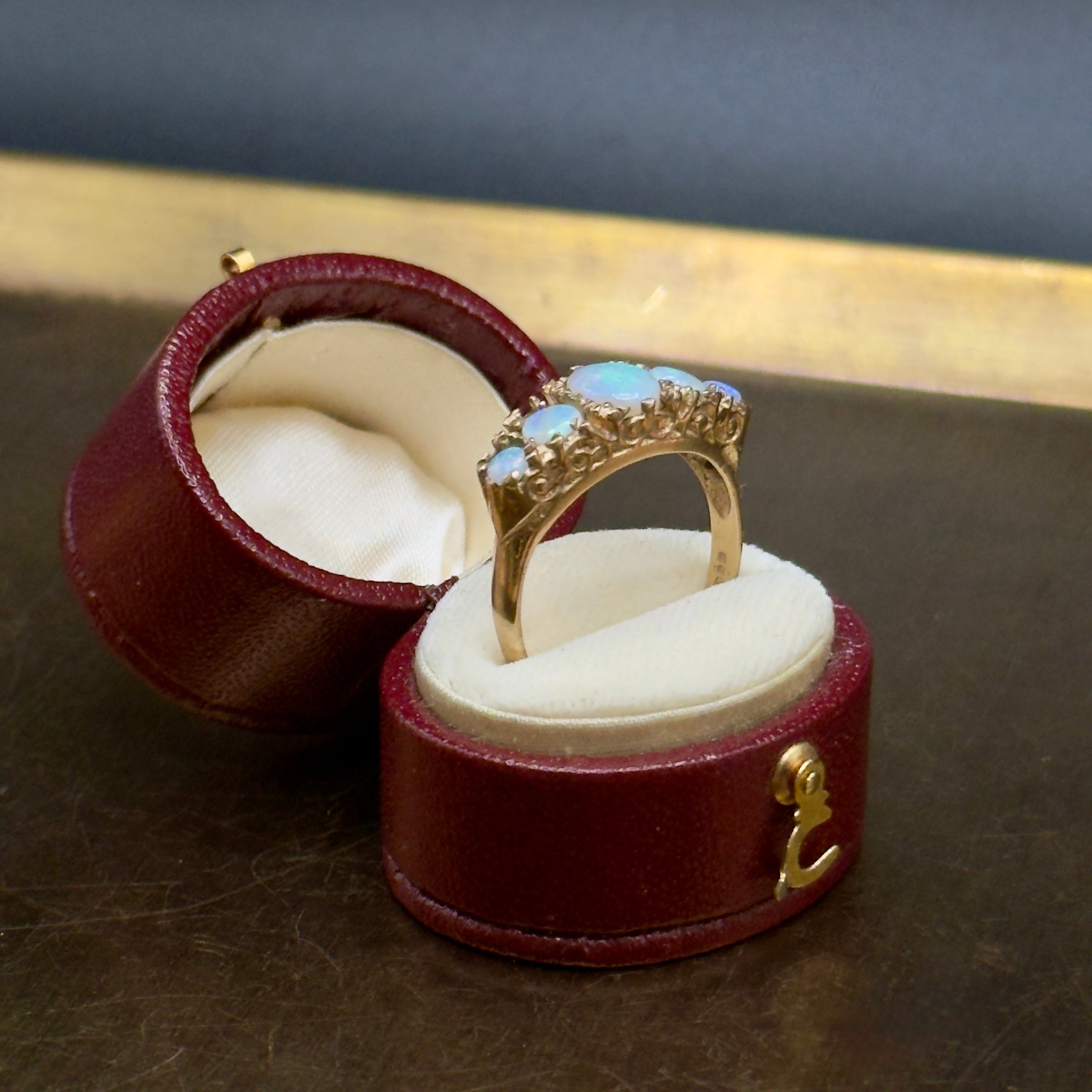 Vintage 18ct Gold Opal Ring