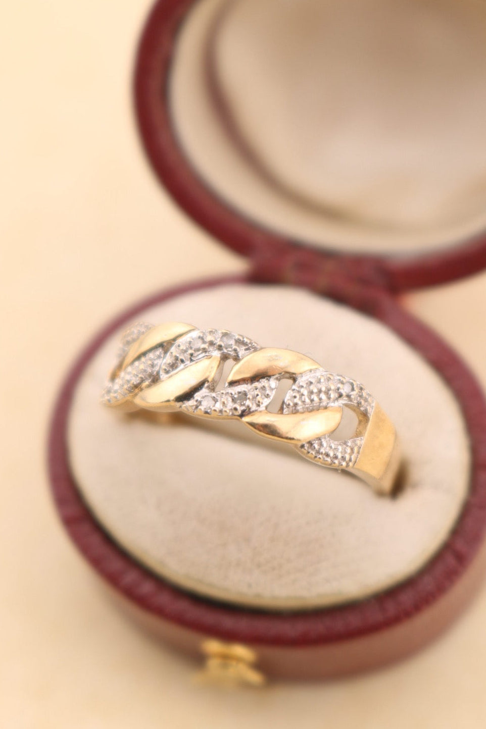 Vintage 9ct Gold Diamond Chain Design Ring