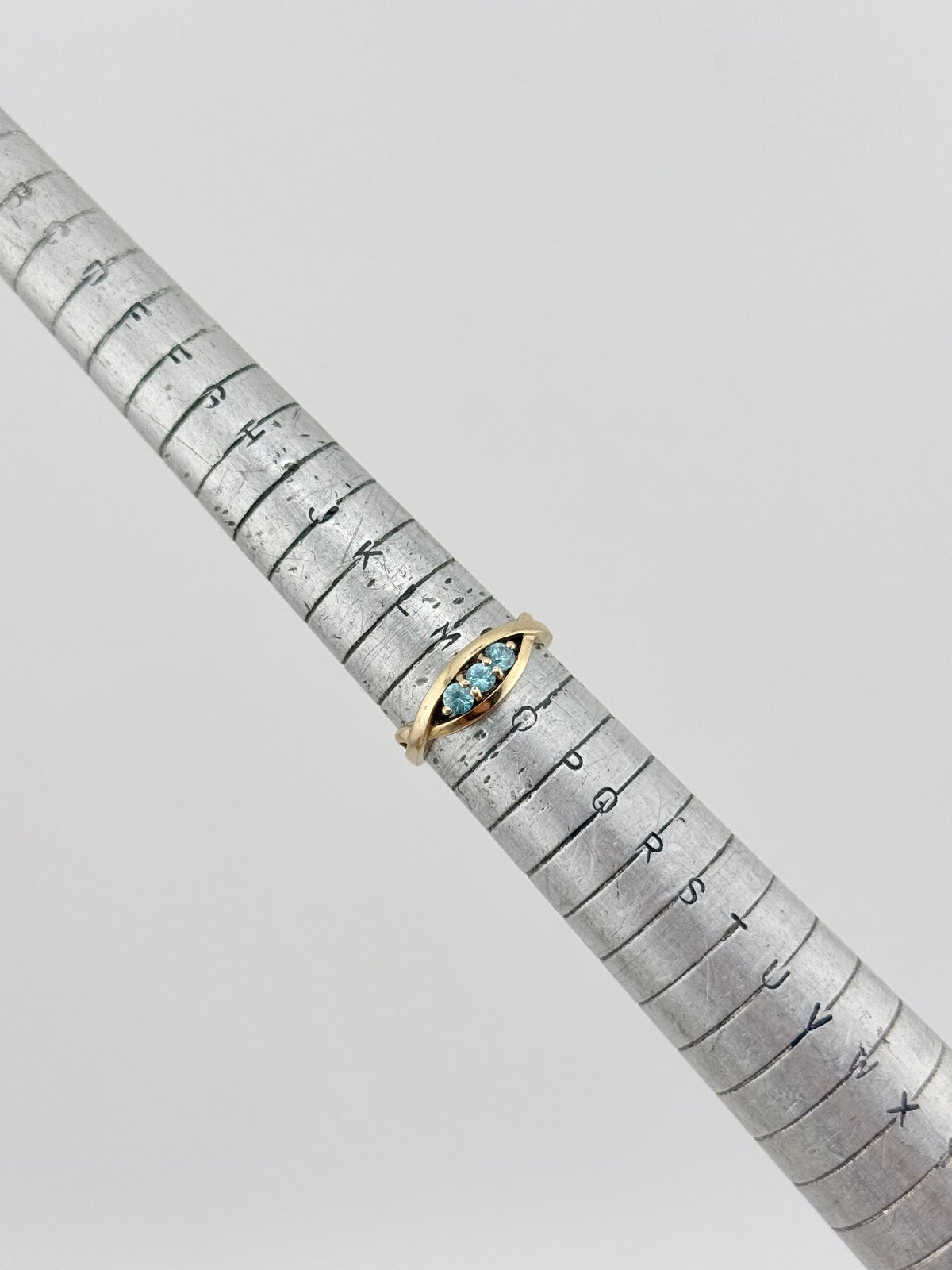 Vintage 9ct Gold Aquamarine Trilogy Ring