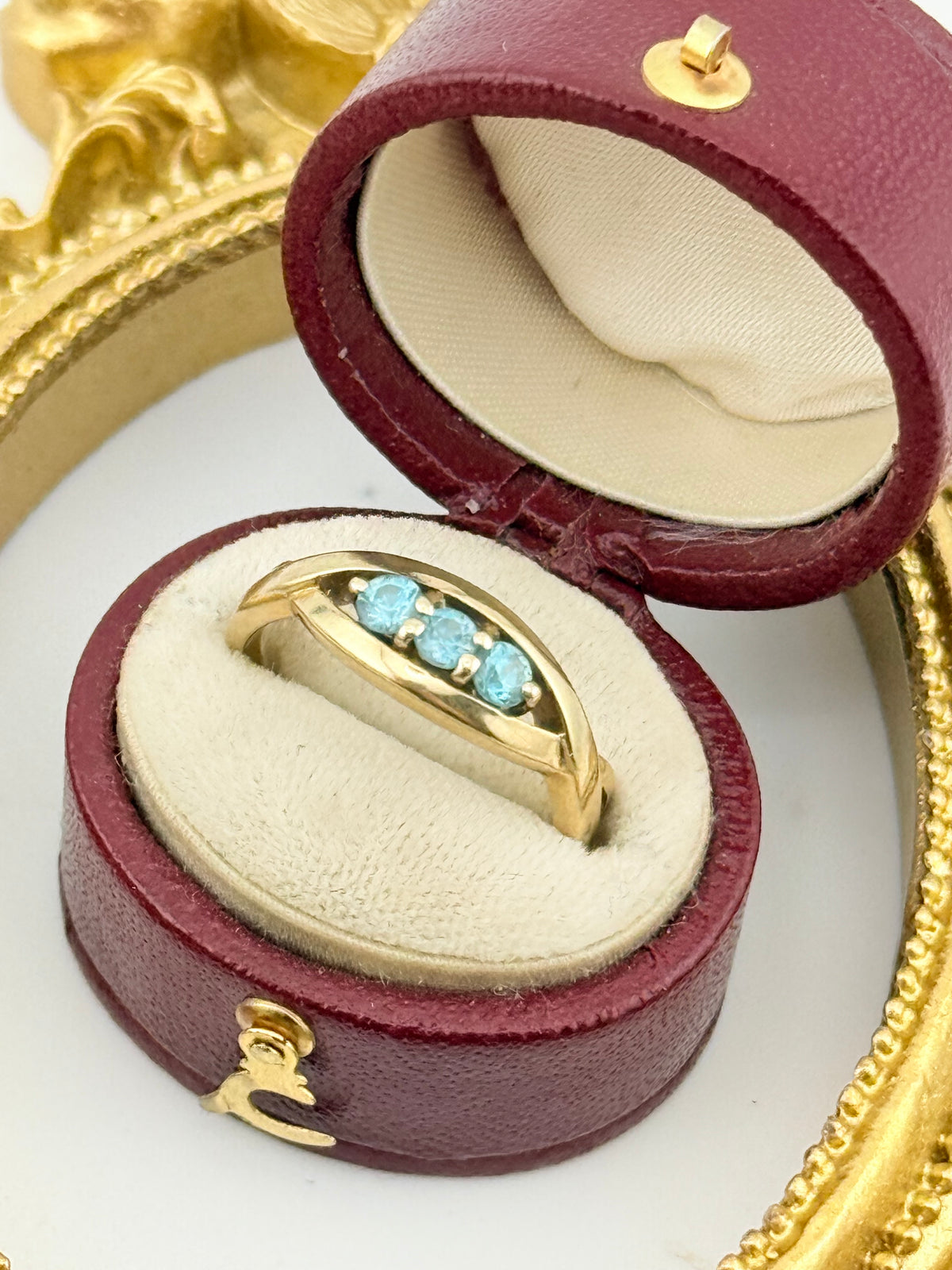 Vintage 9ct Gold Aquamarine Trilogy Ring