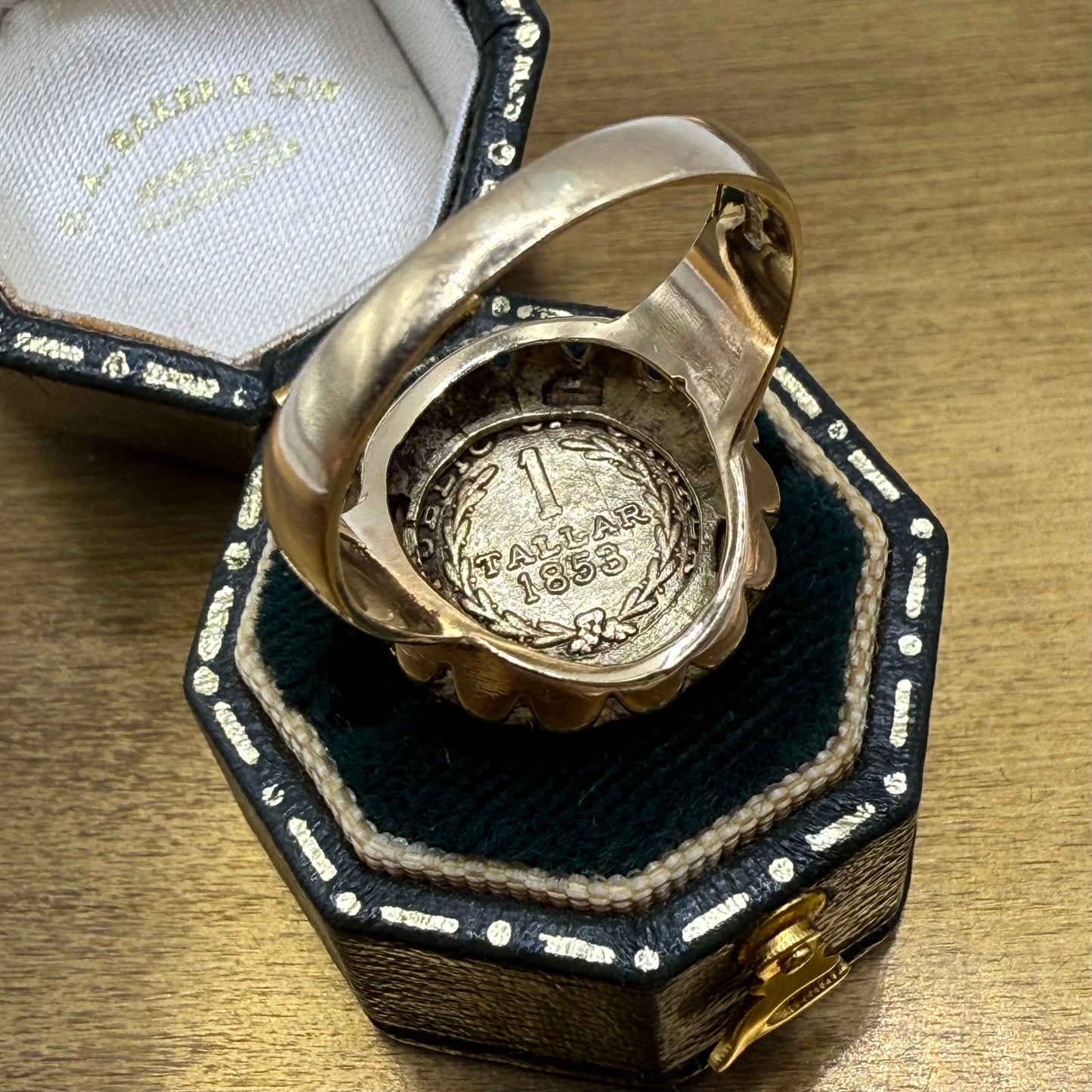 Vintage 9ct Gold Coin Ring